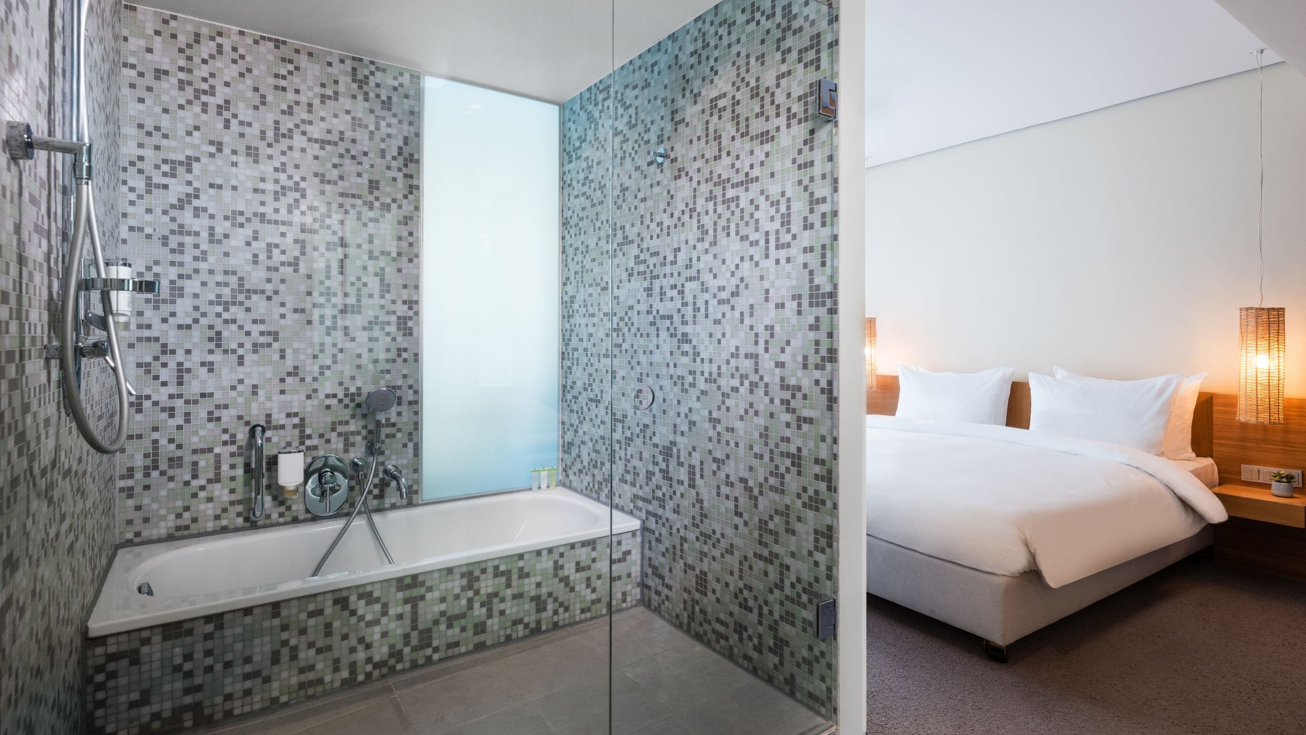 Lindner Hotel Am Ku'Damm One Bedroom Suite Bathroom