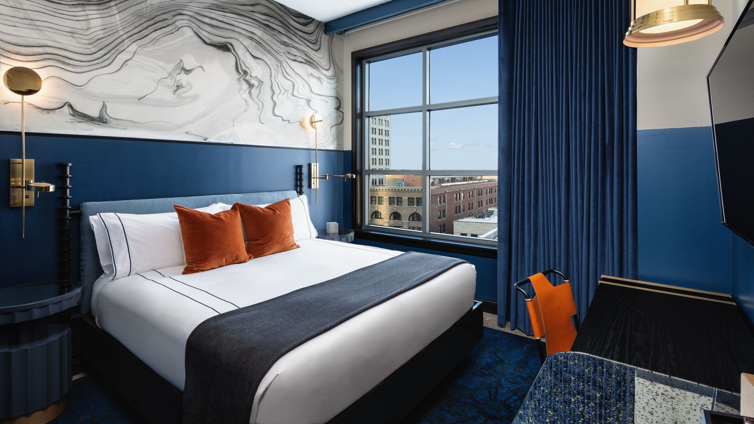 Dream Nashville Bronze King Standard Room