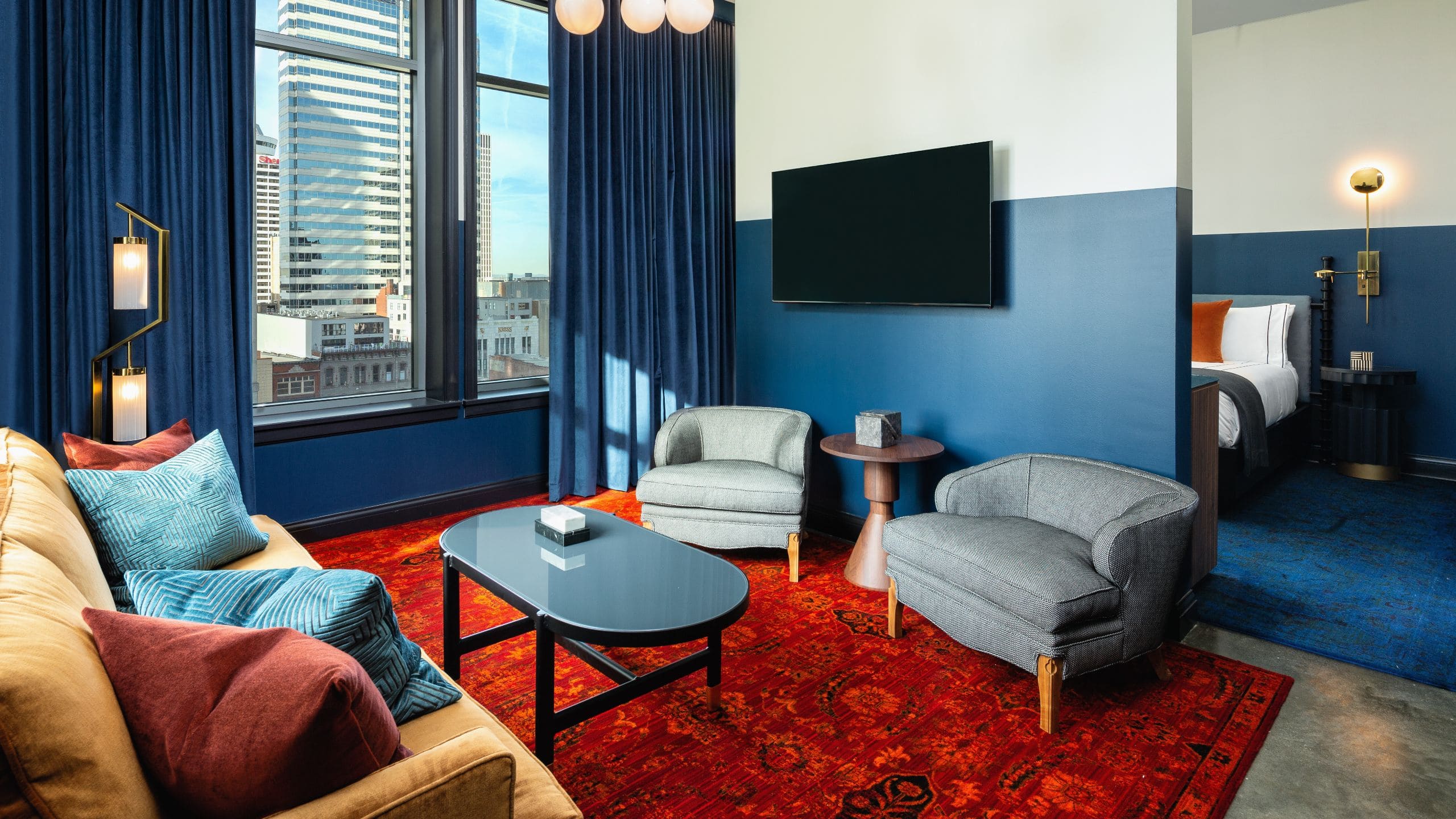 Dream Nashville Studio Suite Platinum Modern Seating