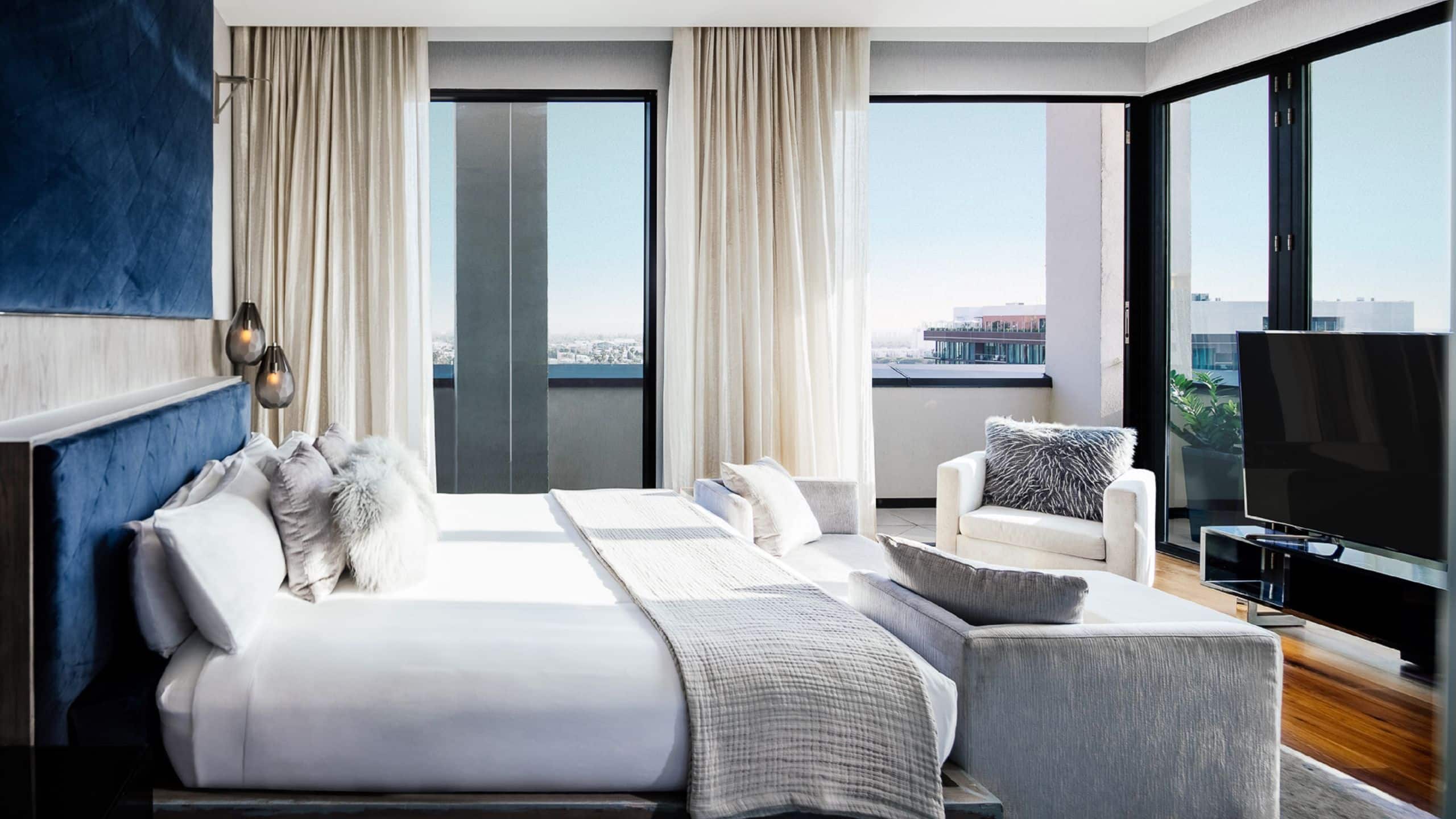 Dream Hollywood Guest House Bedroom Full View