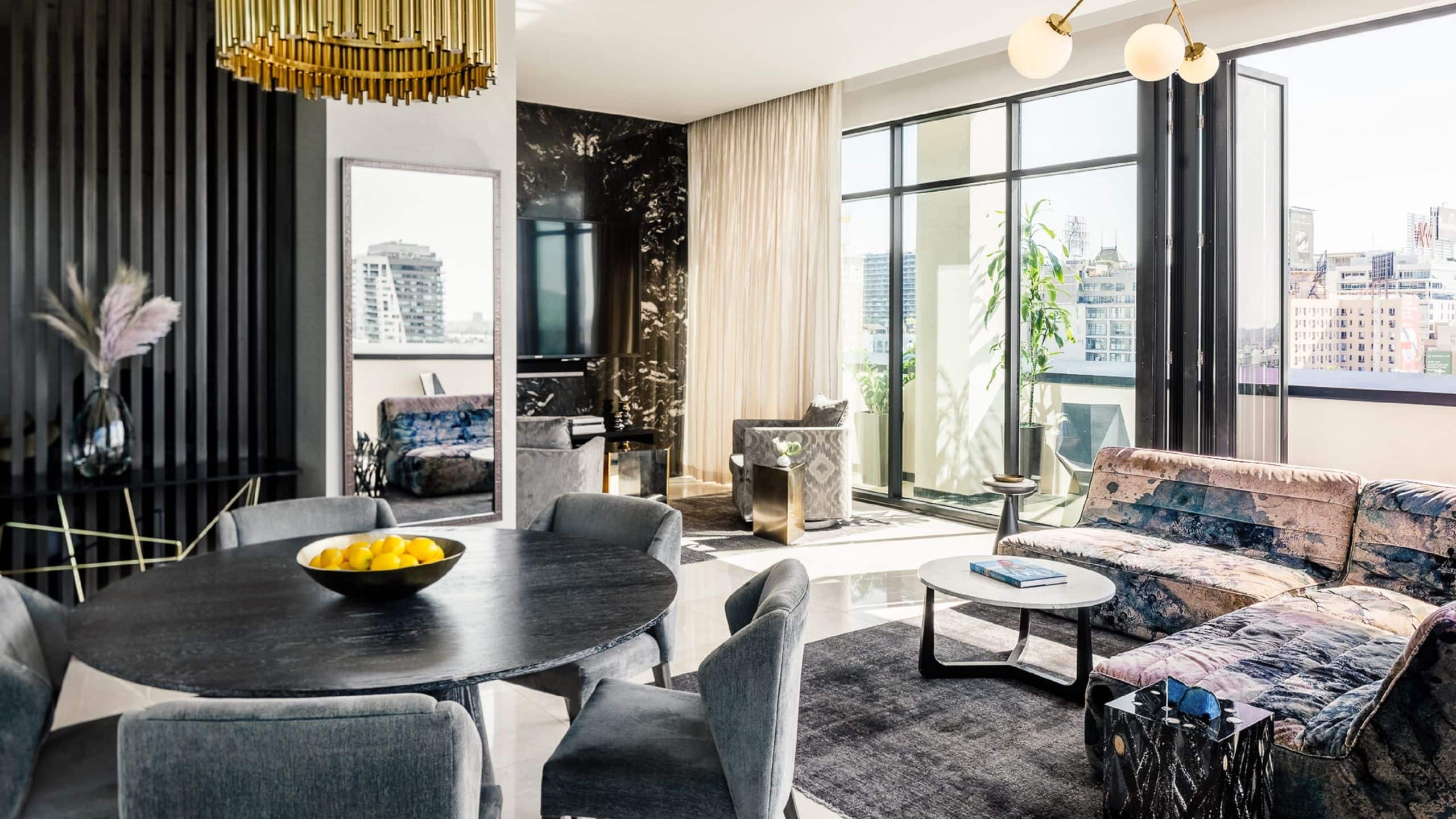 Dream Hollywood Guest House Living Room