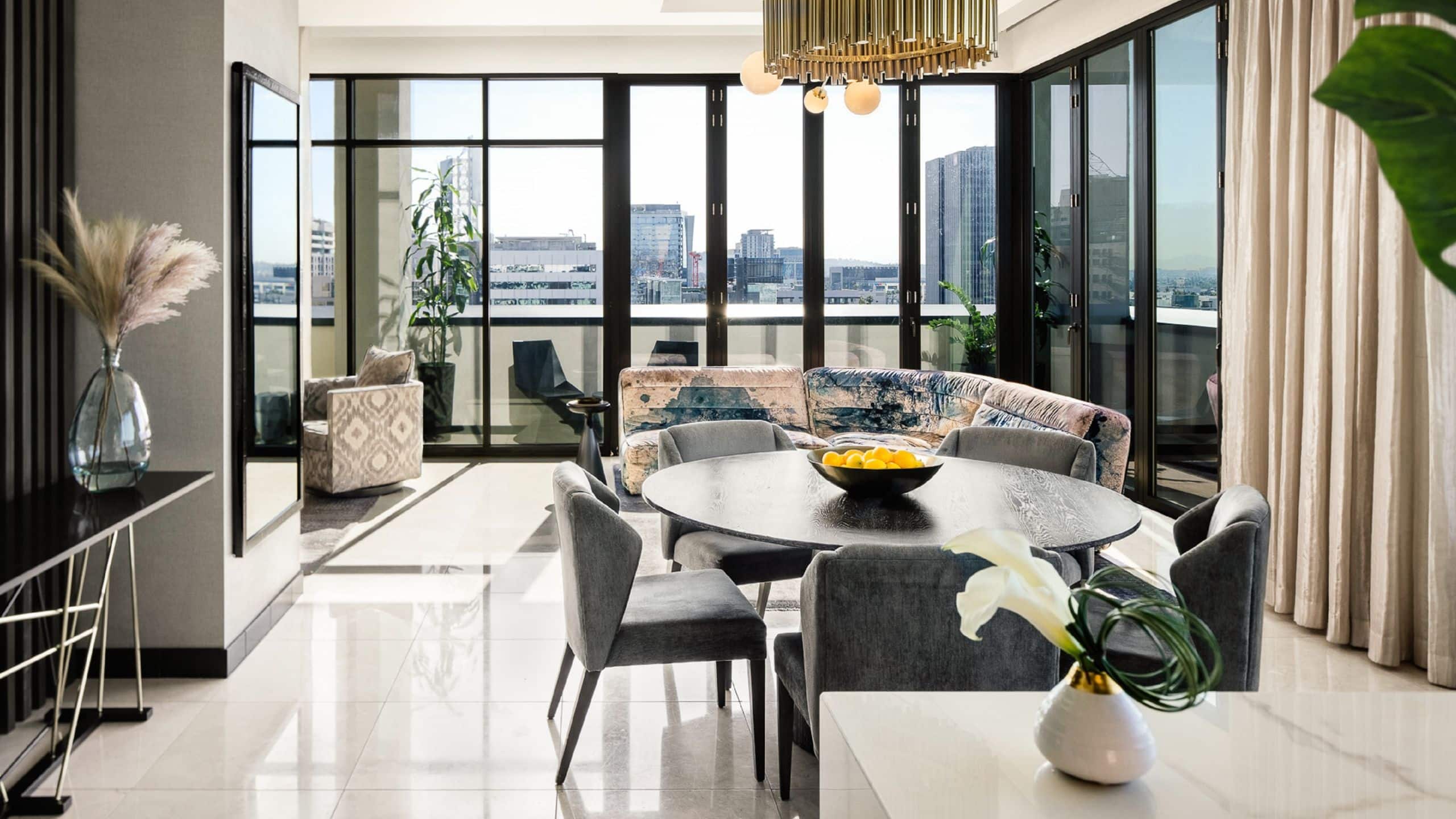 Dream Hollywood Guest House Dining Room Layout