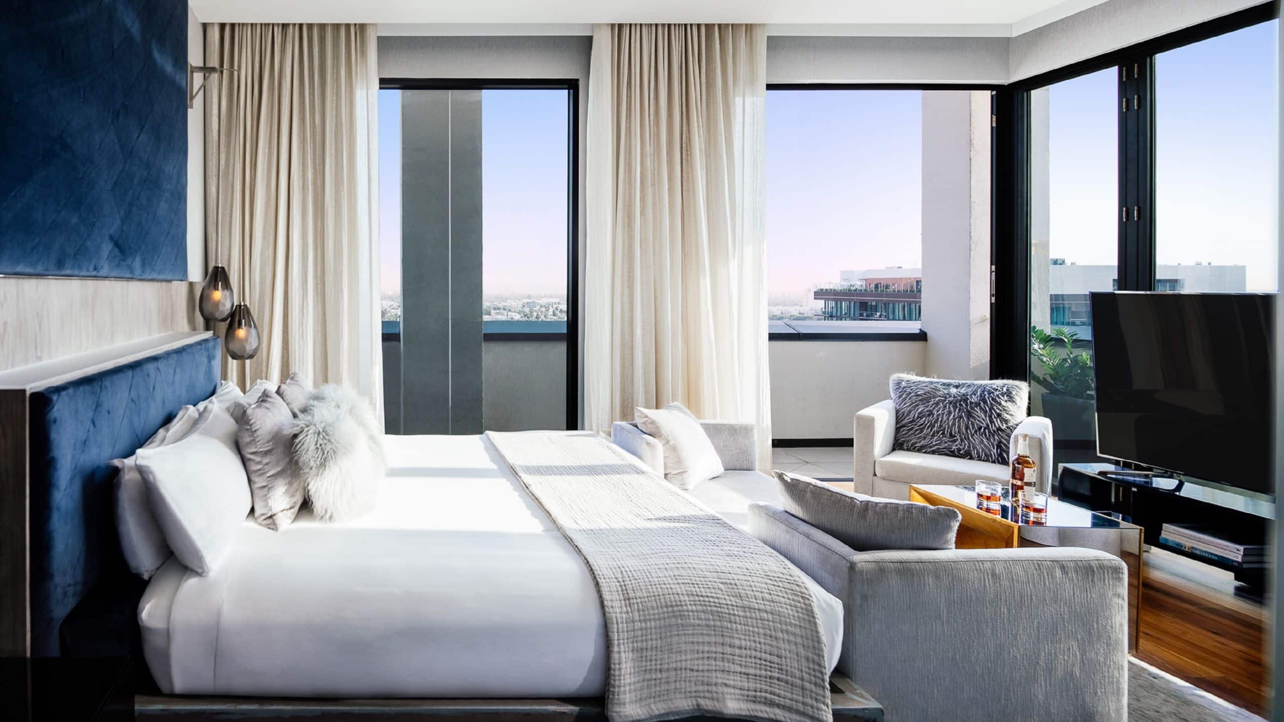 Dream Hollywood Guest House Bedroom Layout Daytime