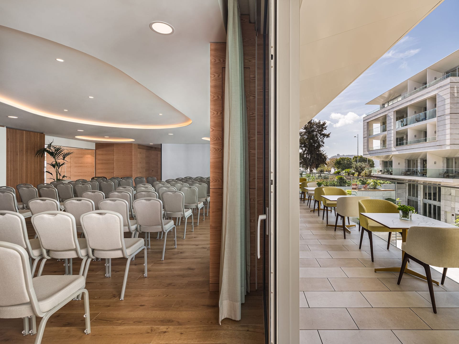Hyatt Regency Lisbon Vista Theater View To Balcony
