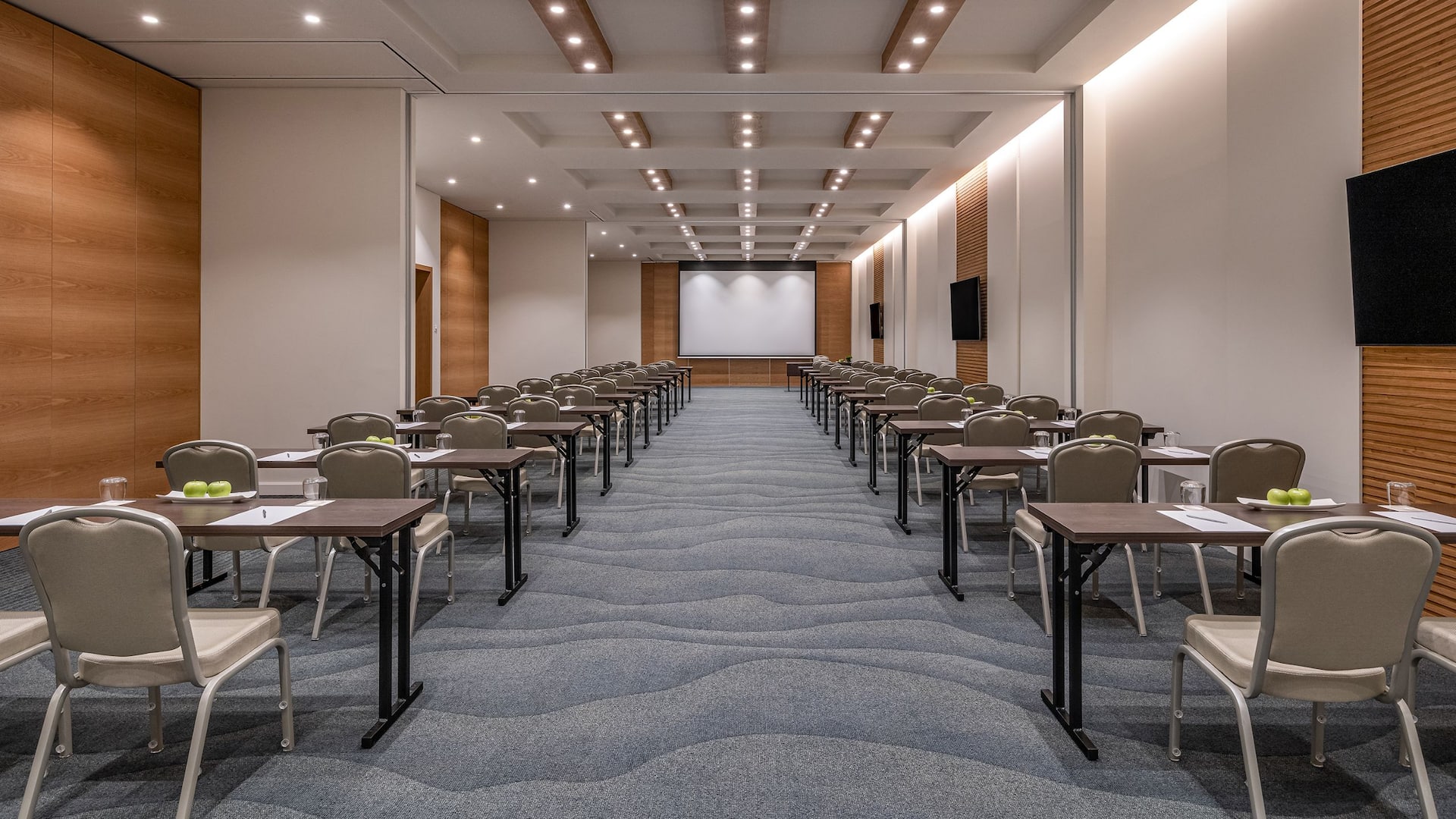 Hyatt Regency Lisbon Alfama Classroom Back View