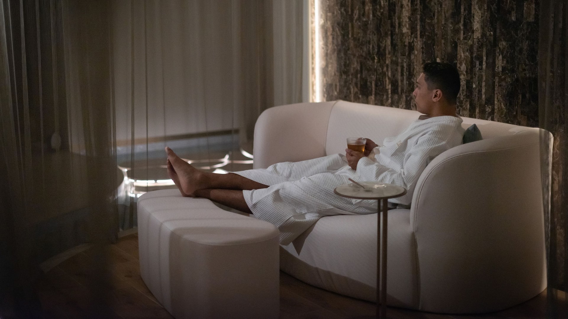 Hyatt Regency Lisbon Serenity Spa Man Relaxing