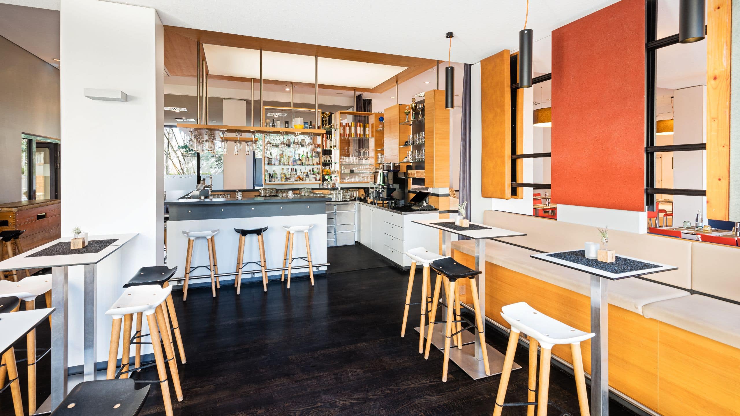 Lindner Hotel & Sports Academy Salto Bar Overview