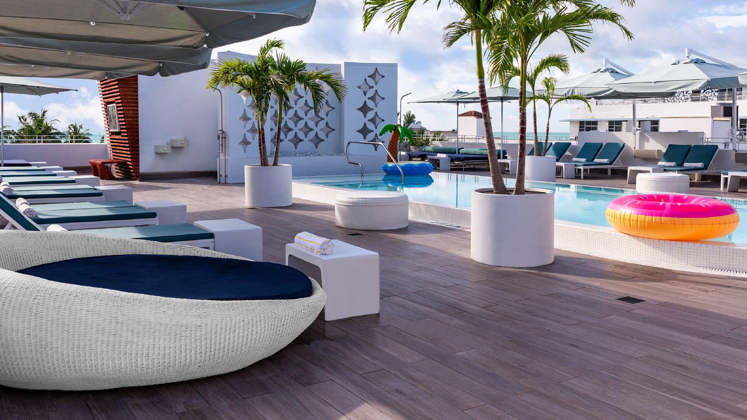 Dream South Beach Pool Detail