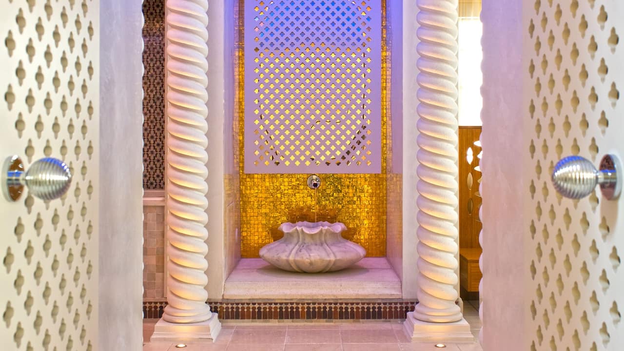 One King Bedroom Guesthouse Suite Fountain