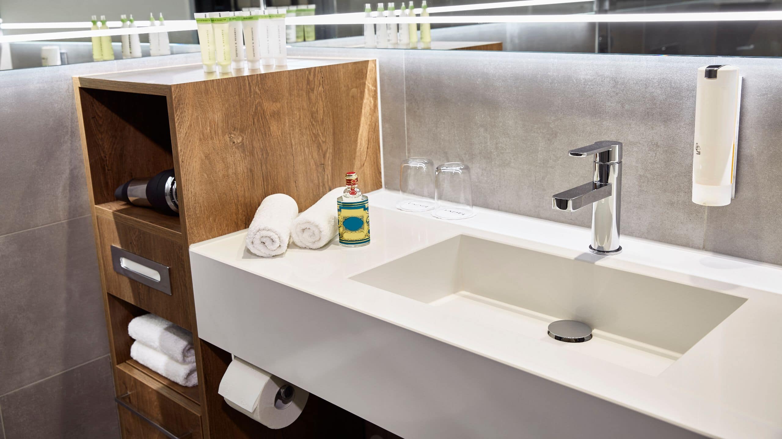 第 3，共 5 Lindner Hotel City Plaza Bathroom