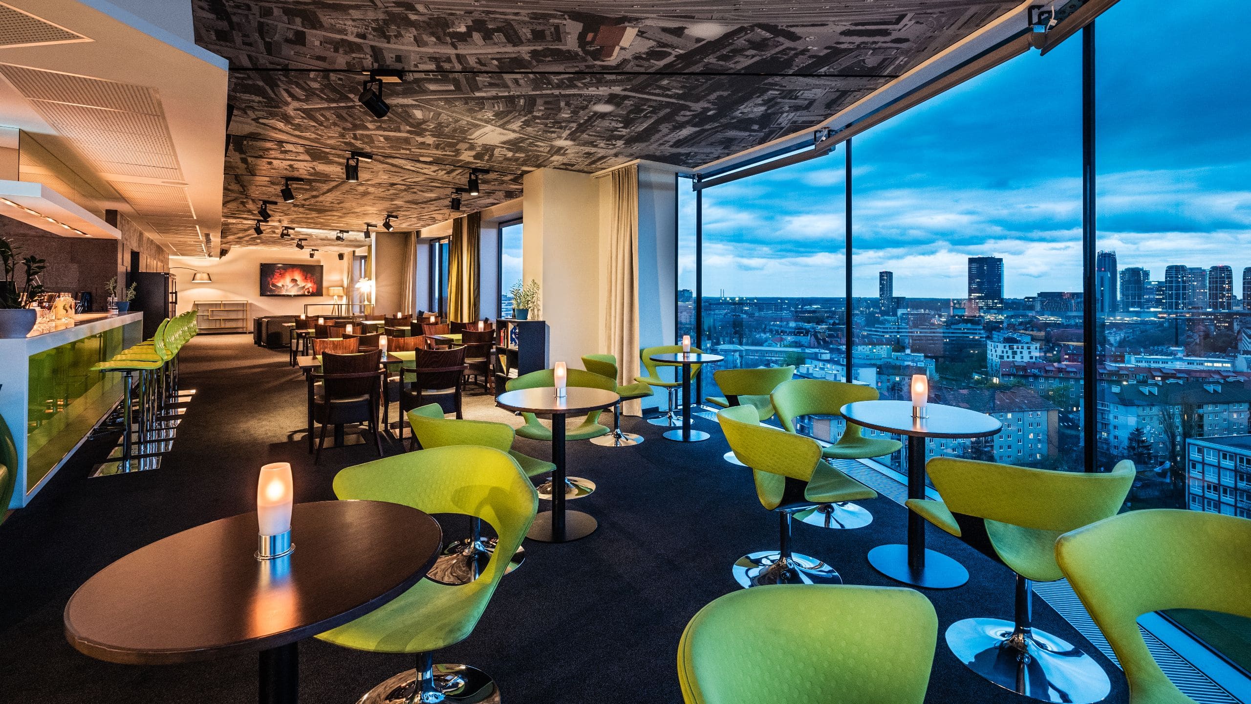 1 of 1 Lindner Hotel Gallery Central Outlook Bar and Lounge Overview