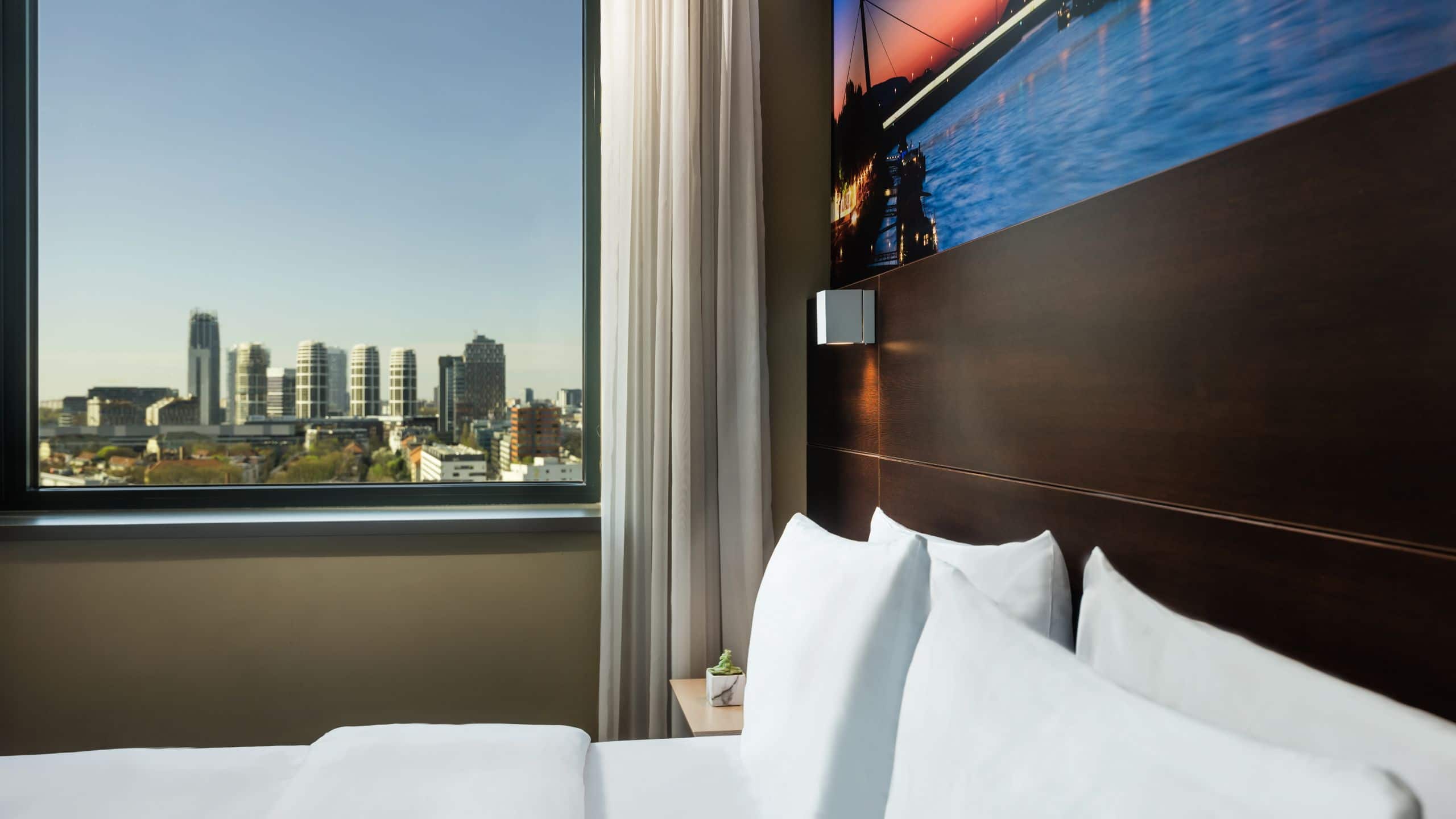 Lindner Hotel Gallery Central One King Bed Castle View