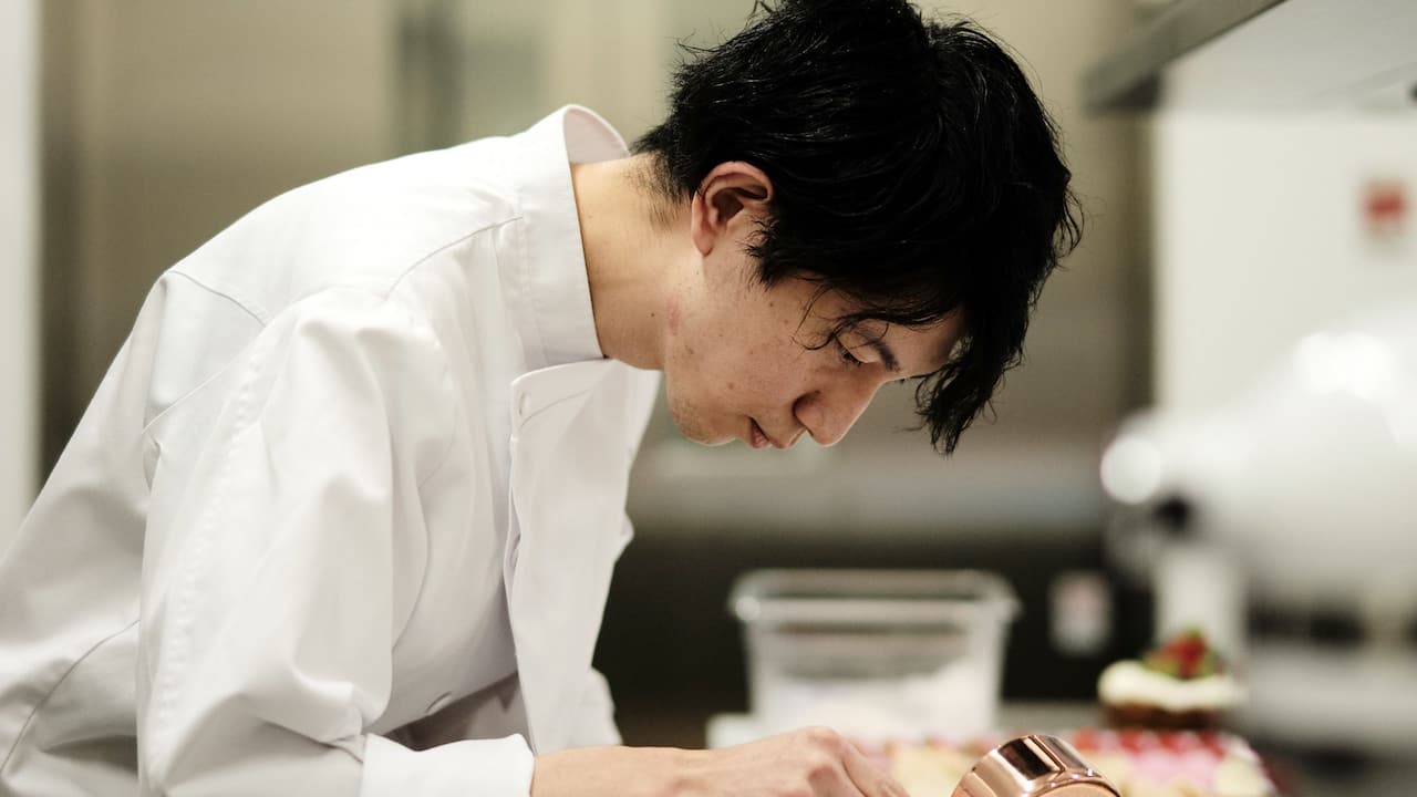 Fuji Speedway Hotel Pastry Chef