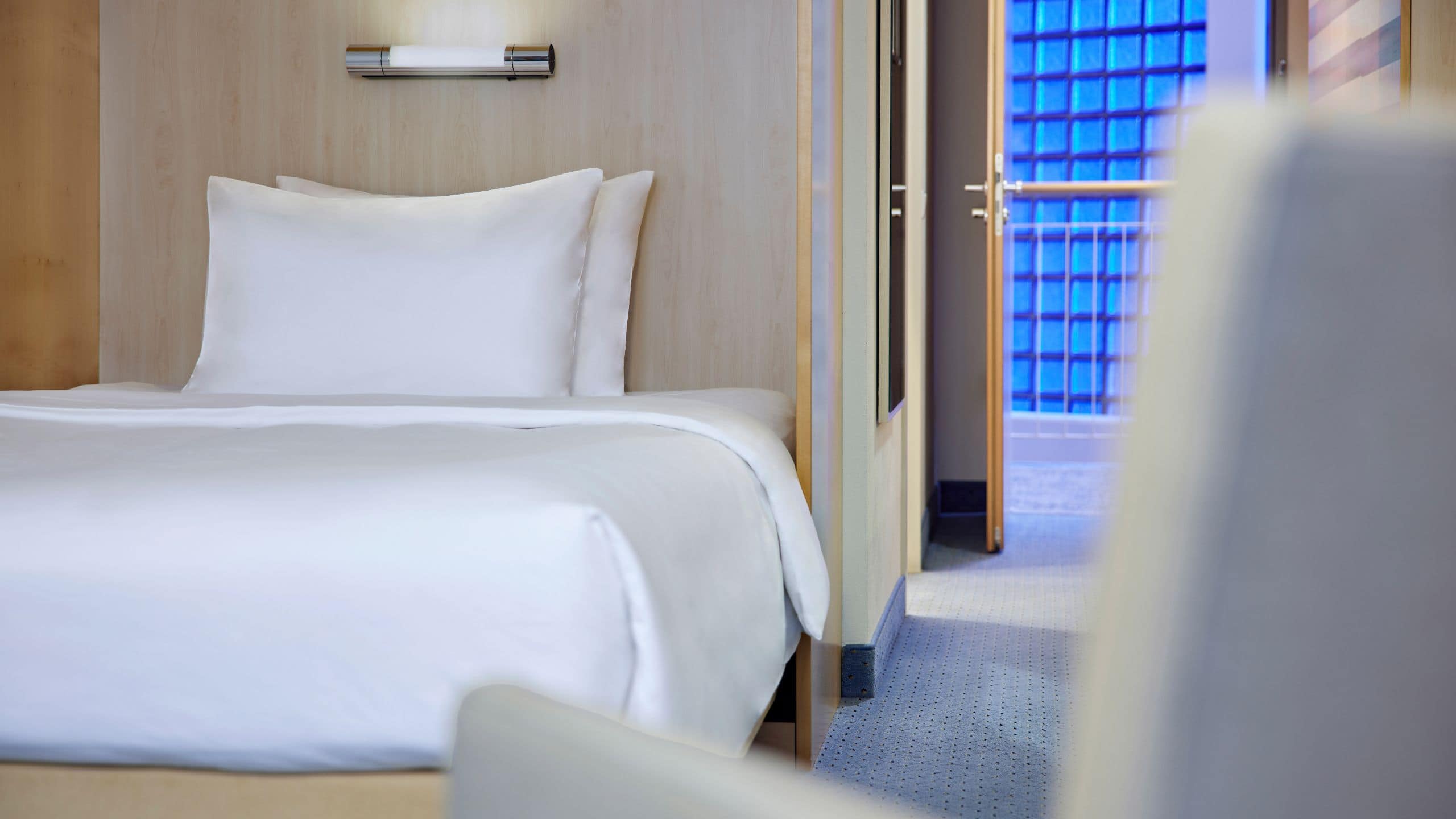 第 3，共 5 Lindner Hotel Dom Residence One Double Bed Closeup