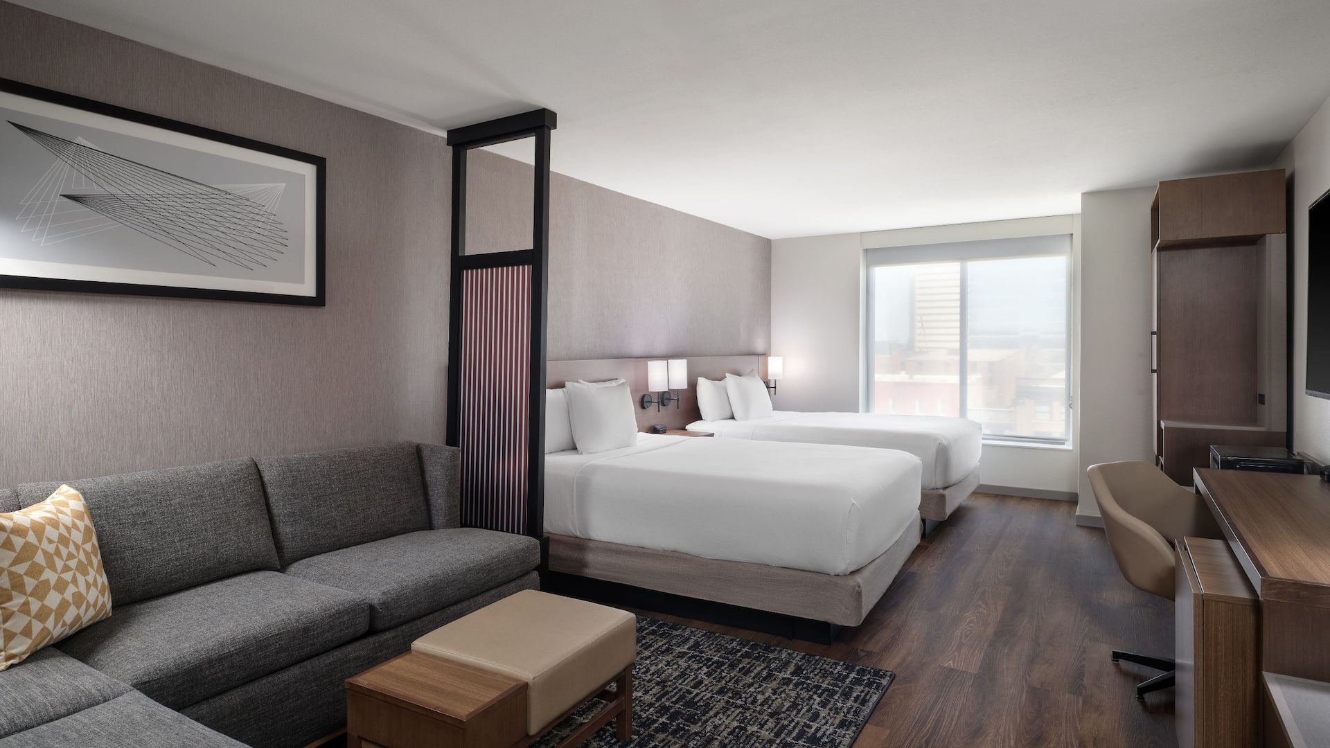 Hyatt Place Omaha/Downtown-Old Market Queen Room Overview High Floor