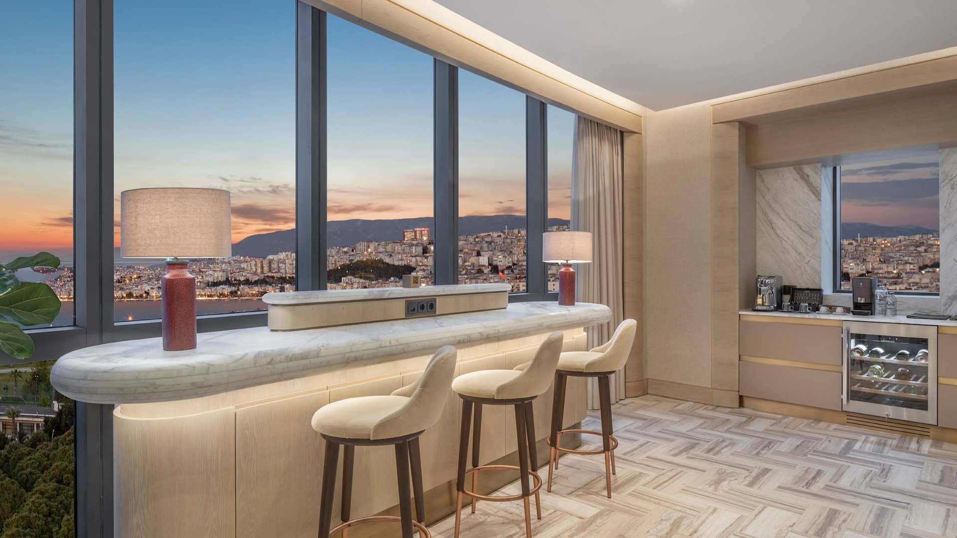 Hyatt Regency İzmir İstinyePark Penthouse Bar Top
