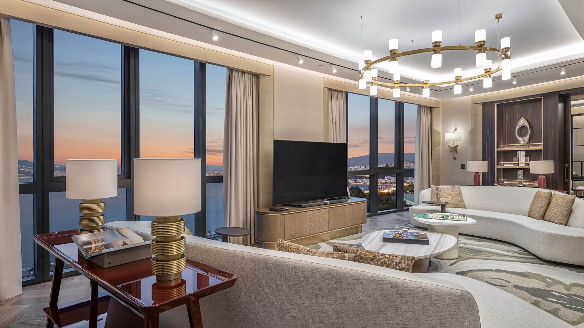 Hyatt Regency İzmir İstinyePark Penthouse Living Room