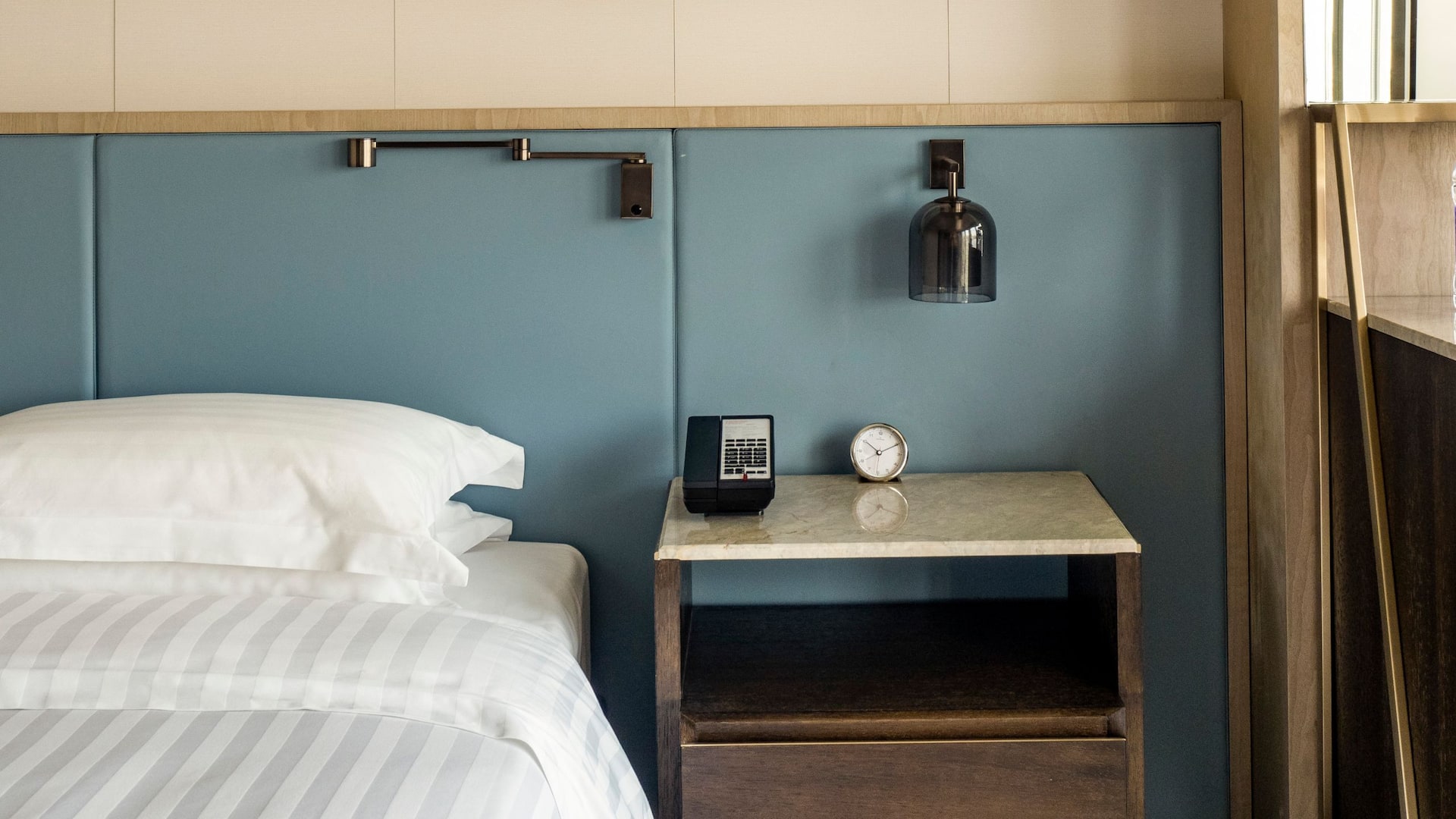 Grand Hyatt Beijing Grand Hyatt Beijing Bedroom Detail