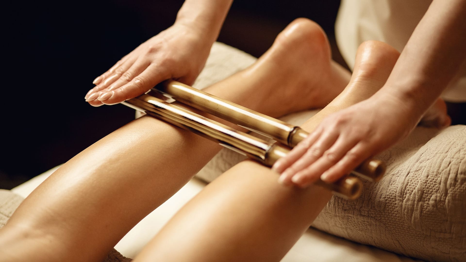 Hyatt Regency Tashkent Massage Legs Bamboo