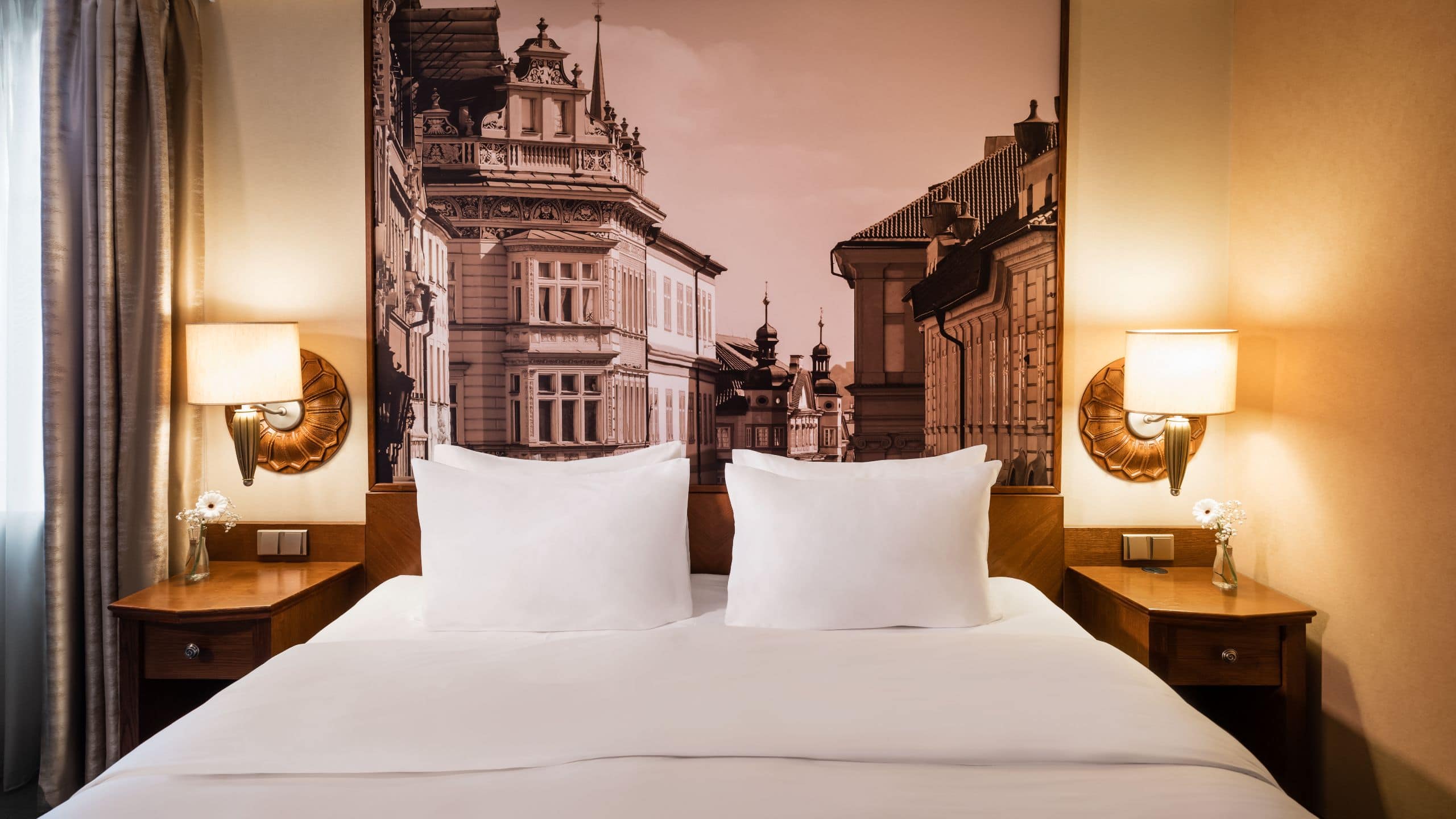4/7 Lindner Hotel Prague Castle One Bedroom Suite Bed
