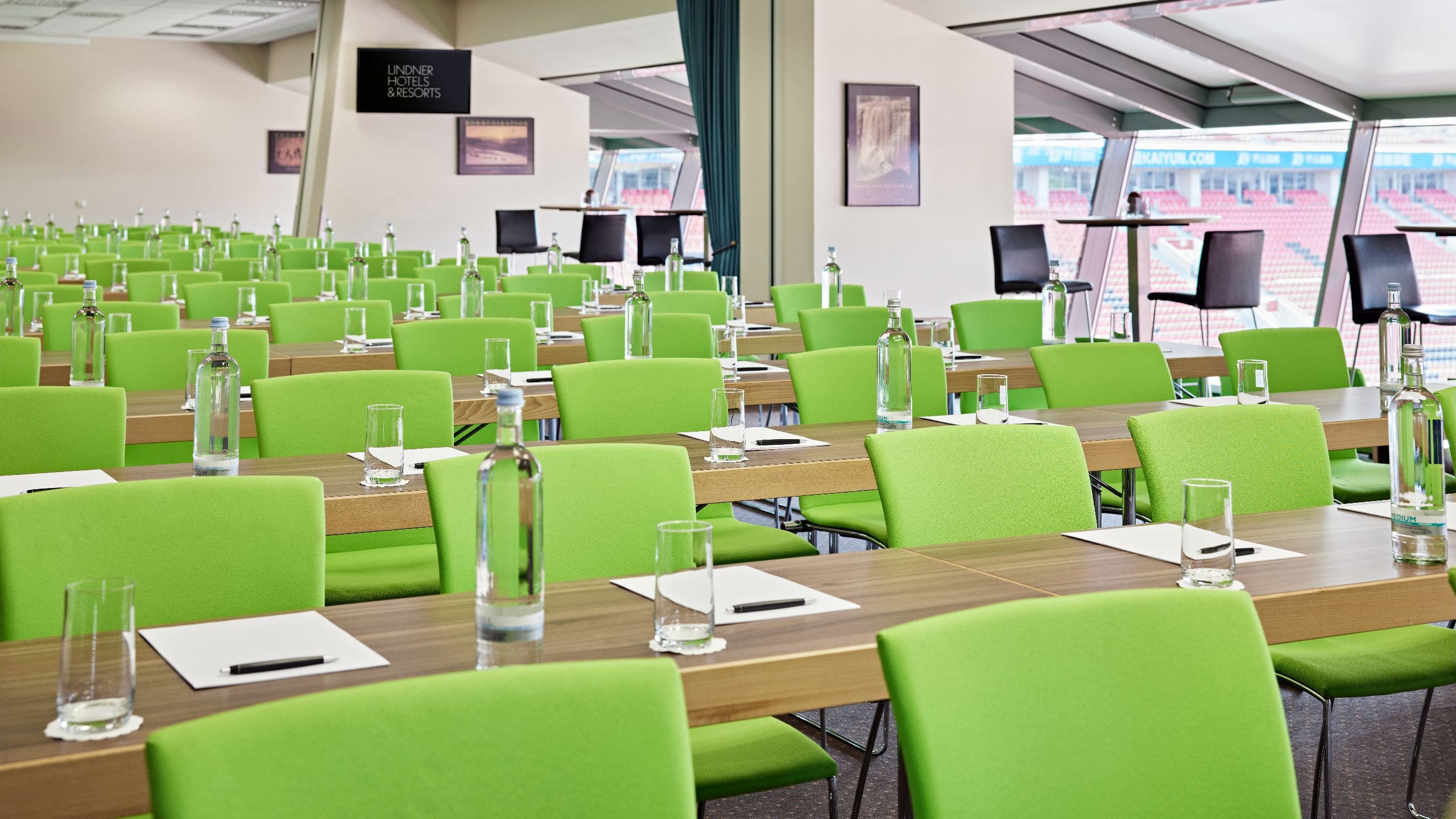 1 of 1 Lindner Hotel BayArena Meeting Room Bananenflanke Notbremse Blutgrsche