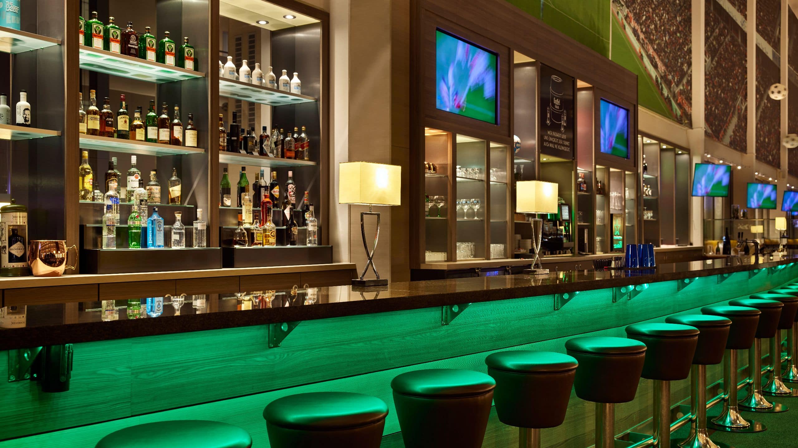Lindner Hotel BayArena Bar Overview