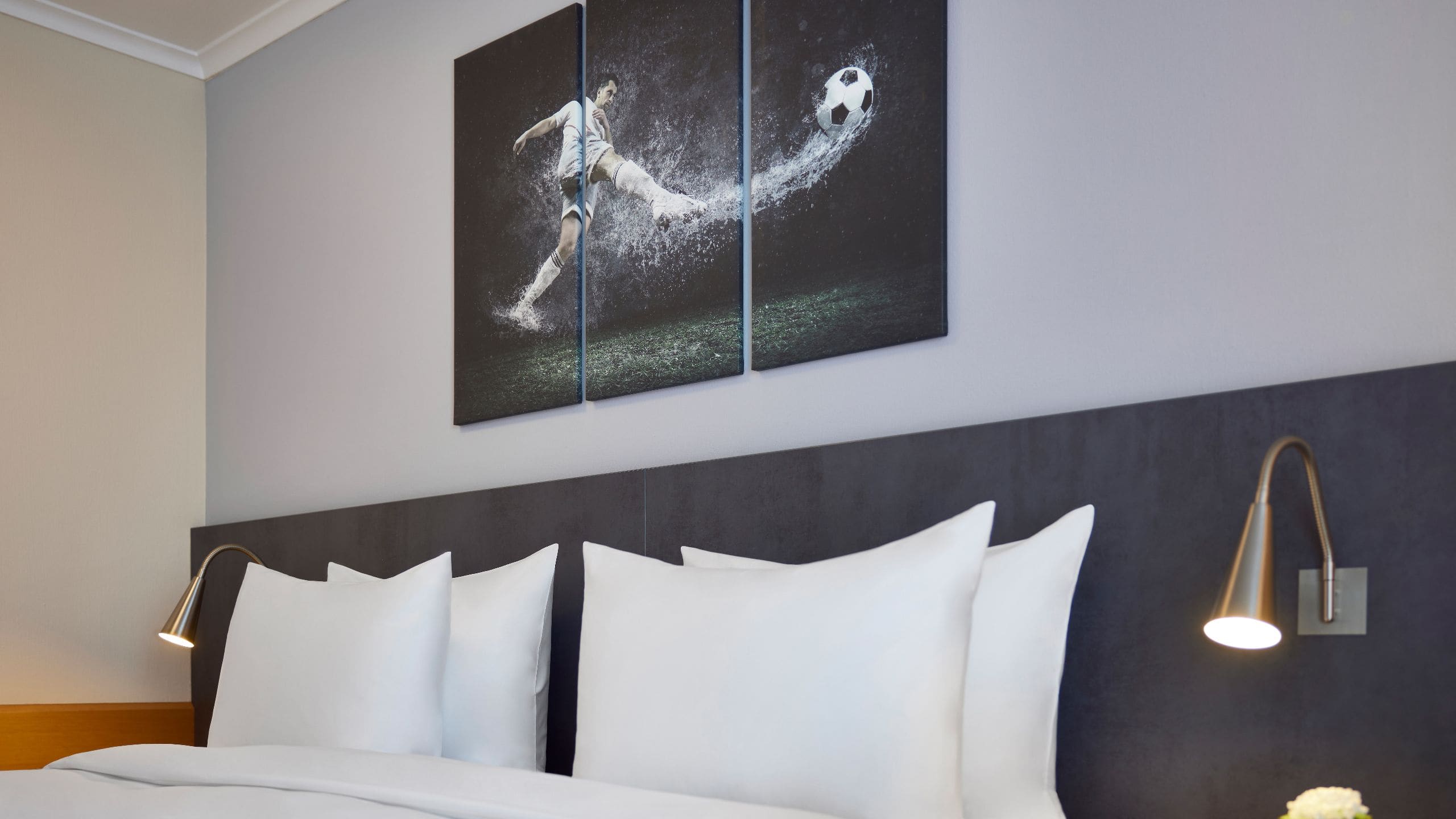 5 of 6 Lindner Hotel BayArena One King Bed Pillows