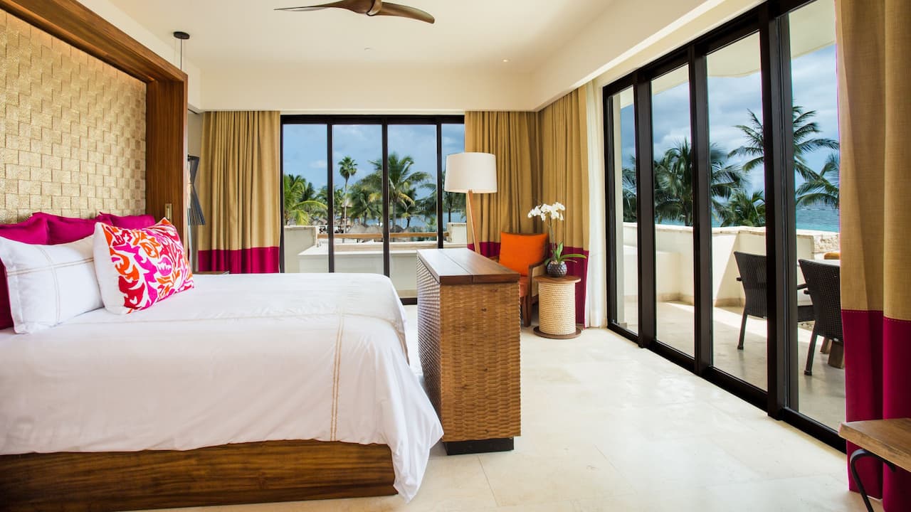 Romance Master Suite Ocean View Bedroom