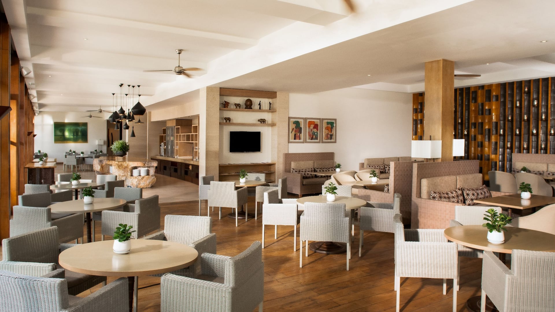 第 5，共 6 Hyatt Regency Danang Resort and Spa Regency Club Lounge Seating