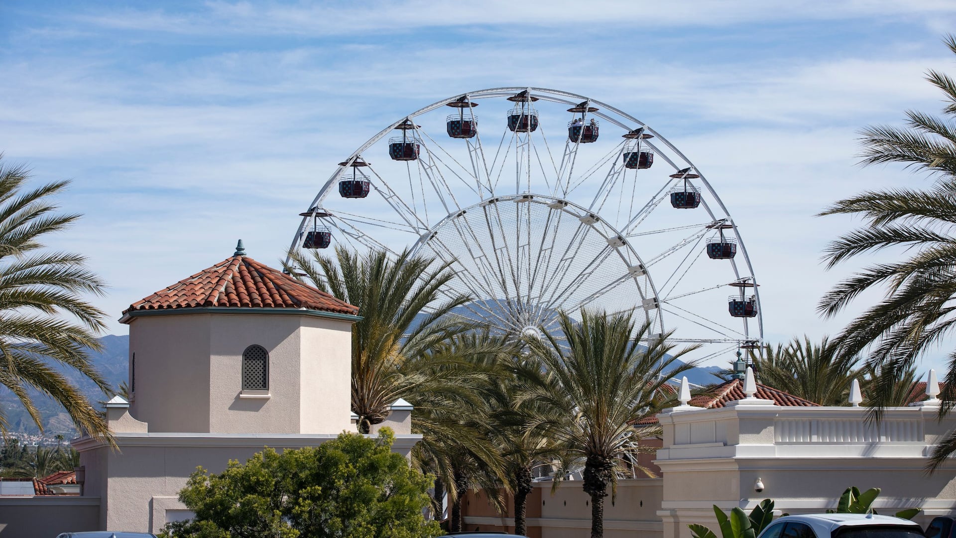 Hyatt Regency Irvine Ferris Wheel