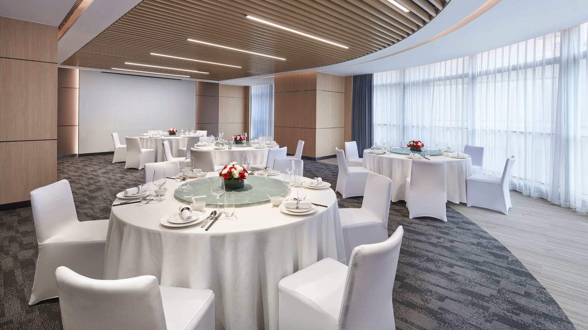 Hyatt Regency Metropolitan Chongqing Salon Round Table