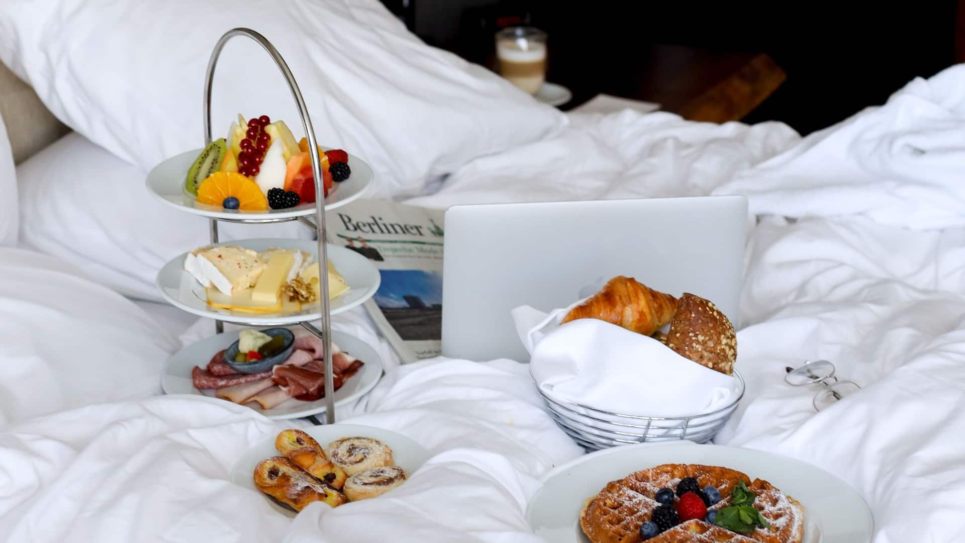 Grand Hyatt Berlin Breakfast Bed Set Up