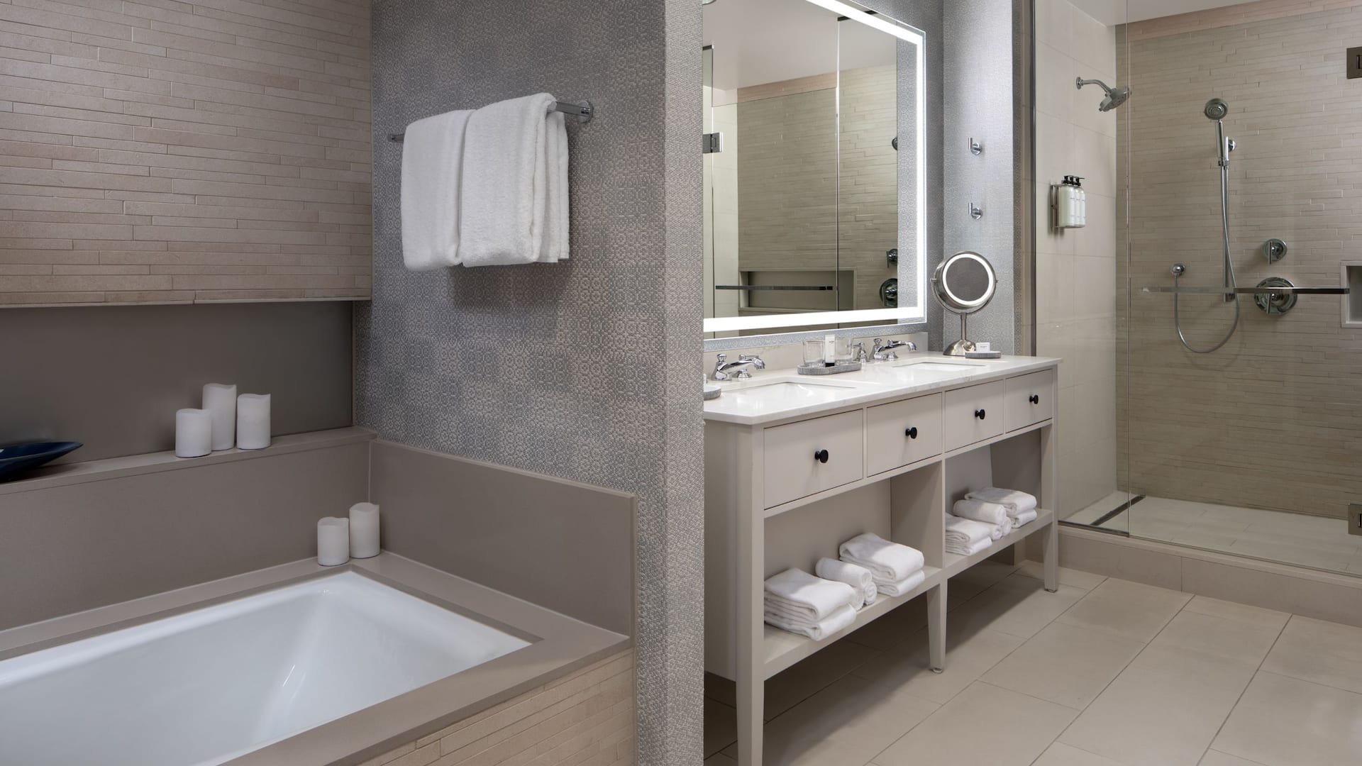 第 4，共 4 Grand Hyatt Tampa Bay Bayview Presidential Bathroom