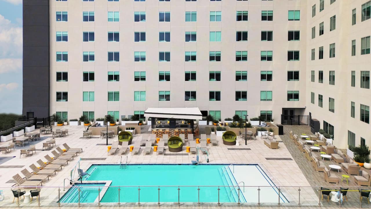 Pool Deck | Hyatt Place Hyatt House Houston Medical Center