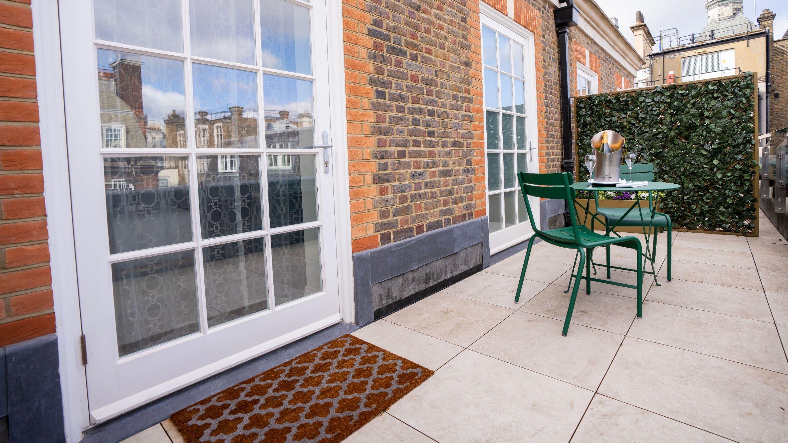 2/5 Great Scotland Yard Hotel Lhrub Balcony Deluxe Terrace