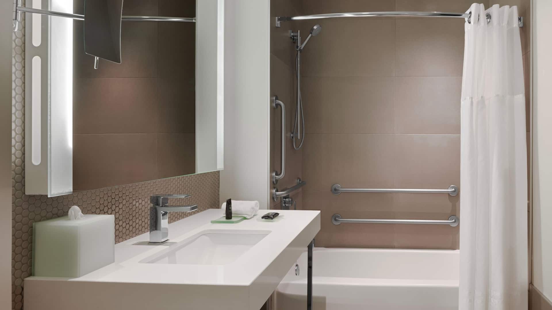 2 of 2 Hyatt Centric The Loop Chicago ADA Tub