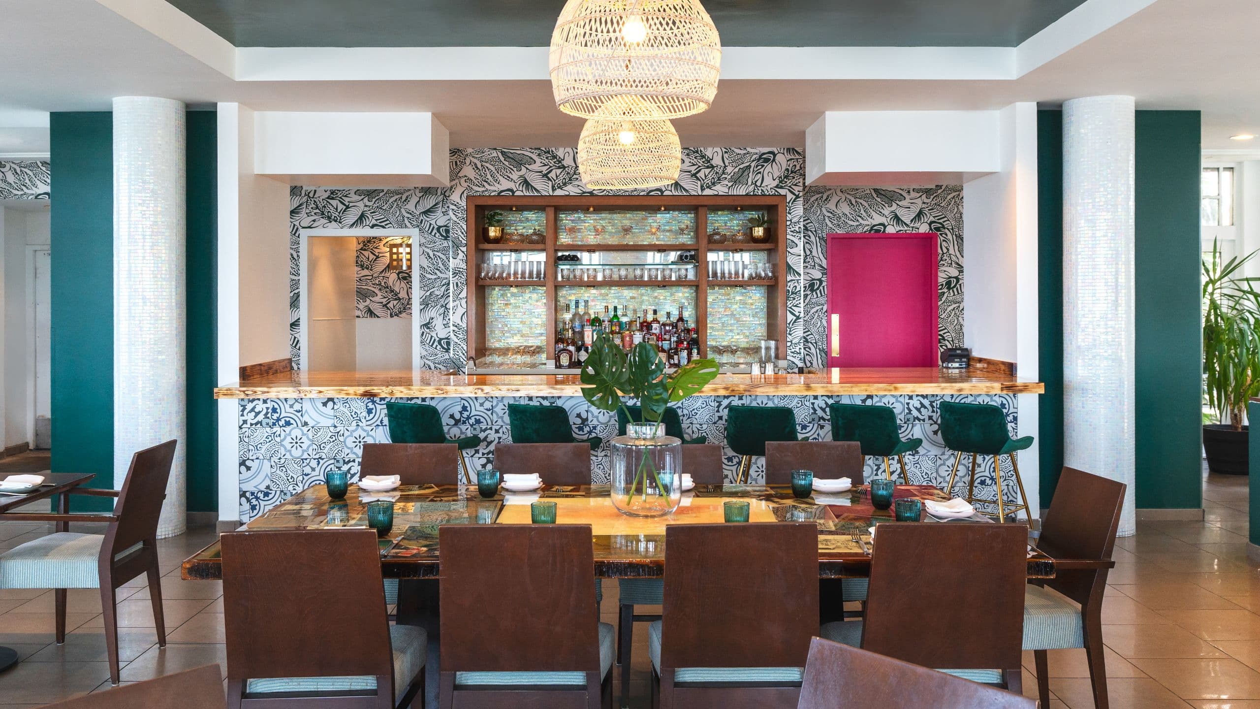Hyatt Centric Key West Resort & Spa Four Flamingos Bar Dining Table