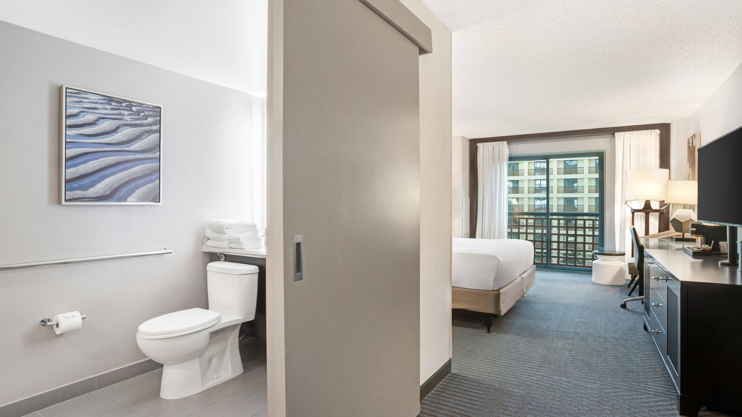 Hyatt Regency San Francisco Airport Ada King Shower Split