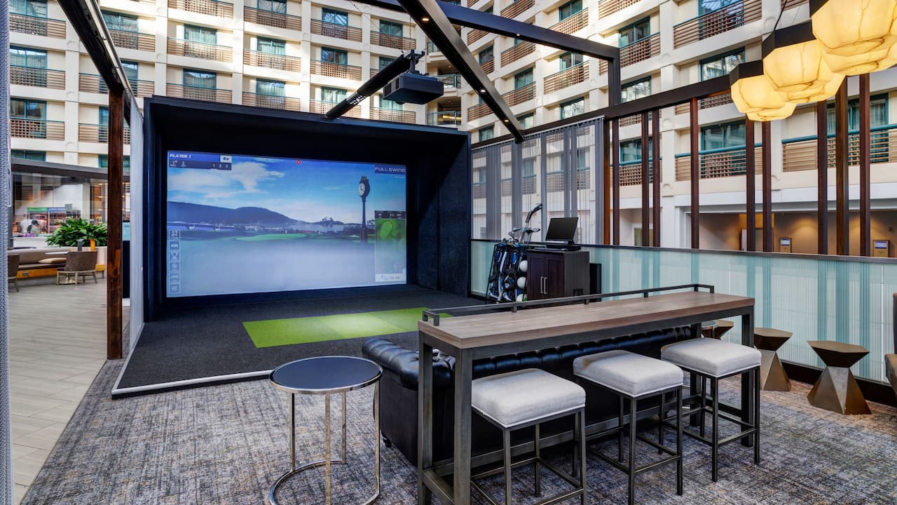 Top Golf Swing Suite Screen Angle Left