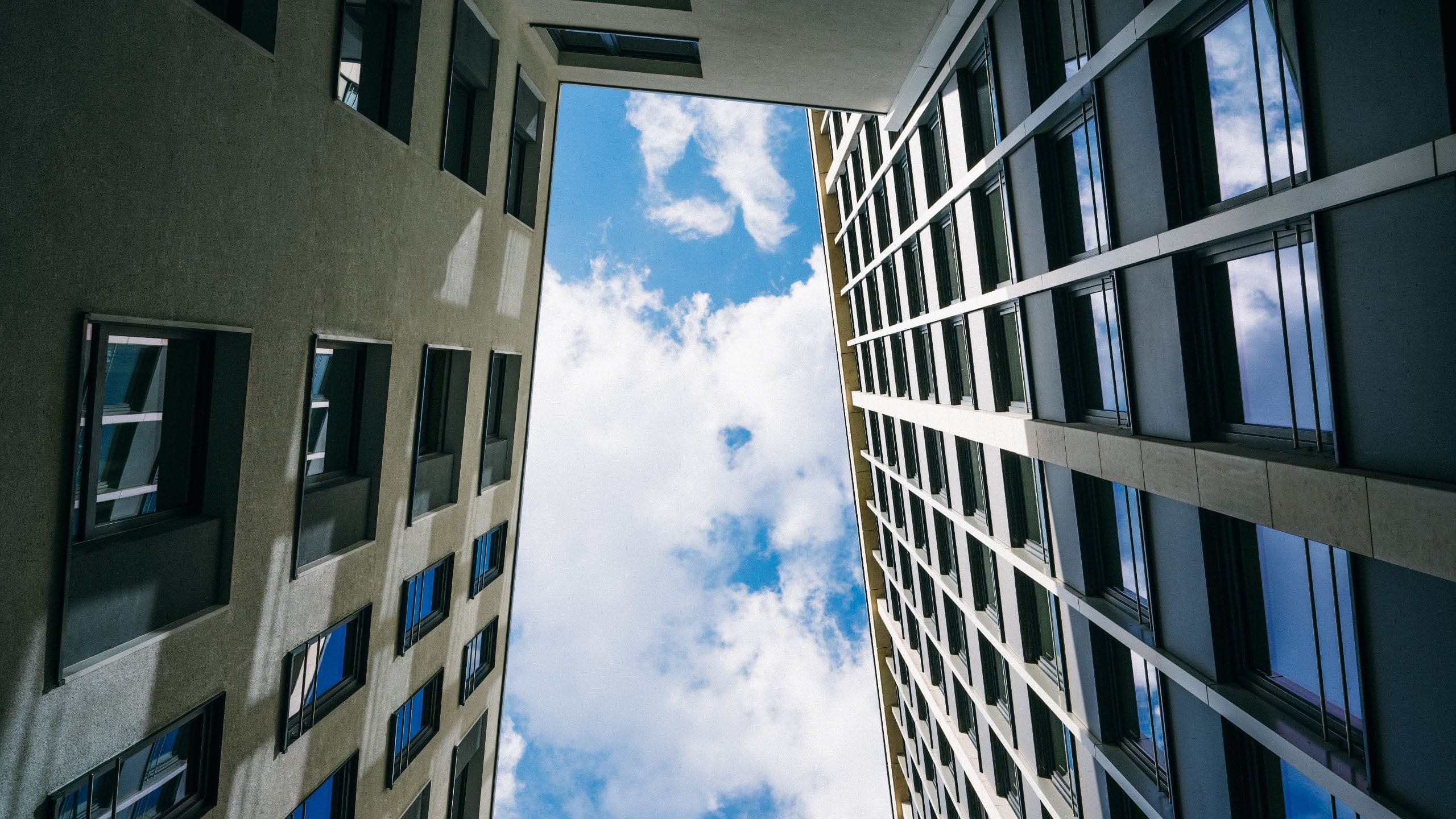 me and all hotel düsseldorf Building Upward View
