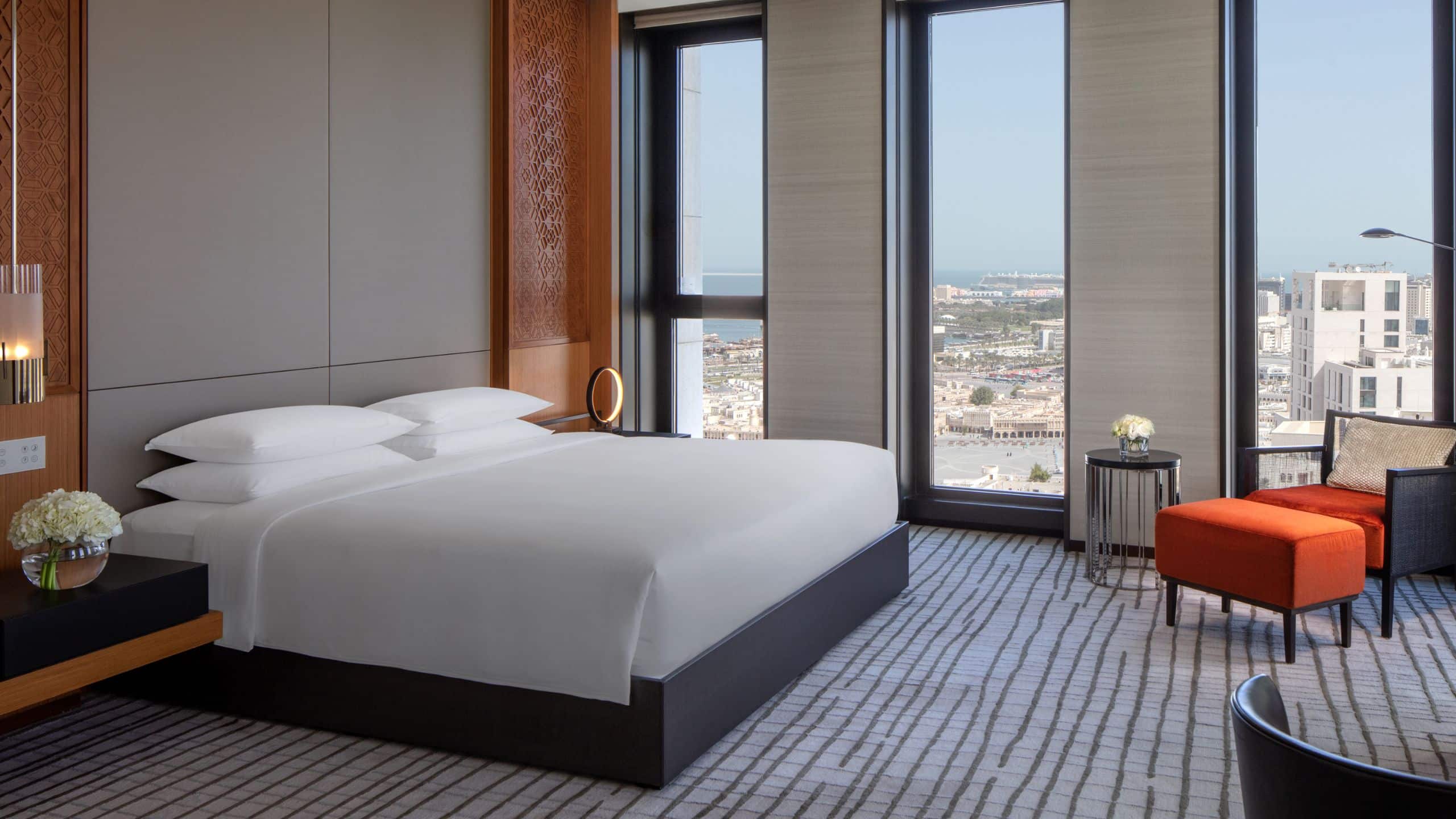 1 de 6 Park Hyatt Doha Park Suite Bedroom