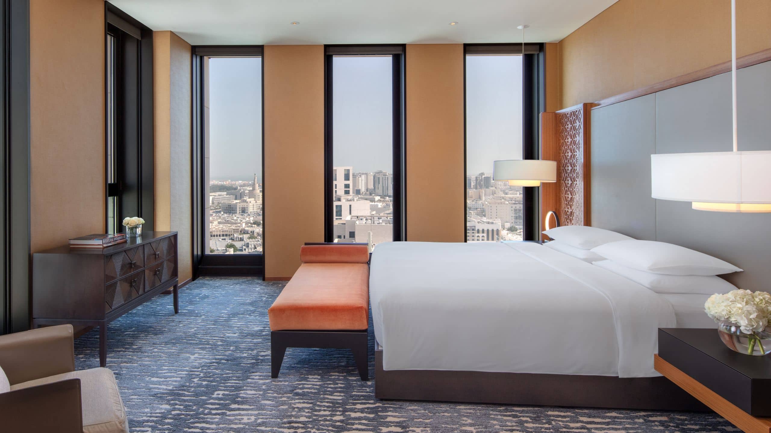 1 de 4 Park Hyatt Doha Executive Suite Guestroom