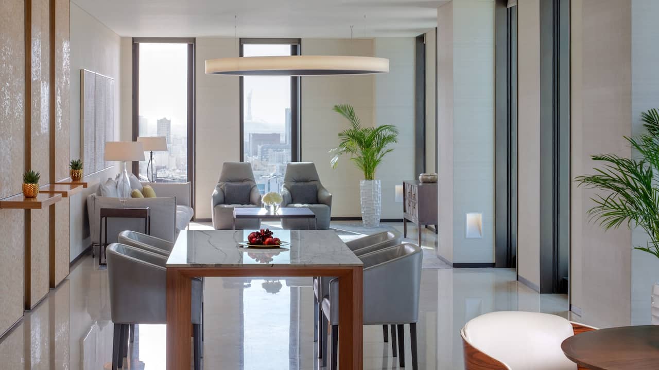  Executive Suite Dining Area