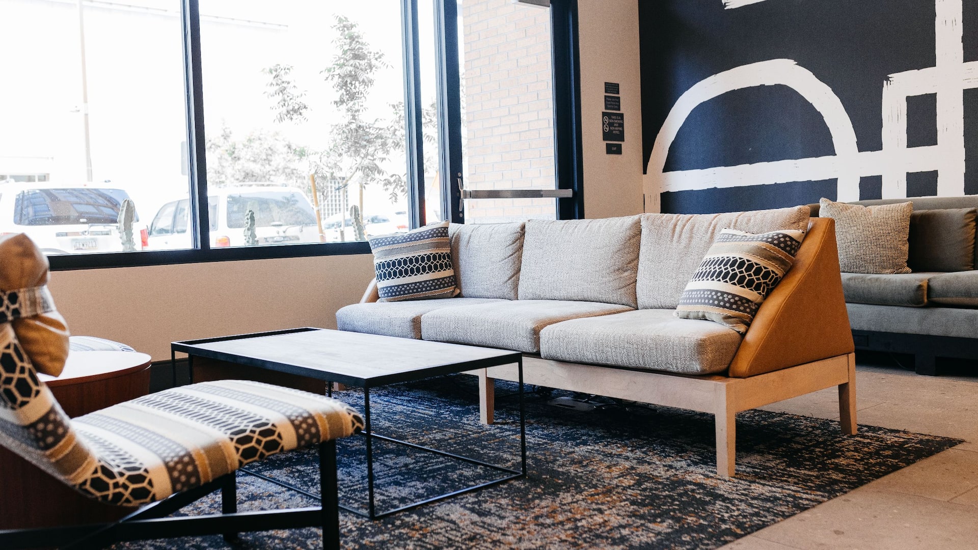 Hyatt Place Phoenix / Downtown Lobby Seating Area