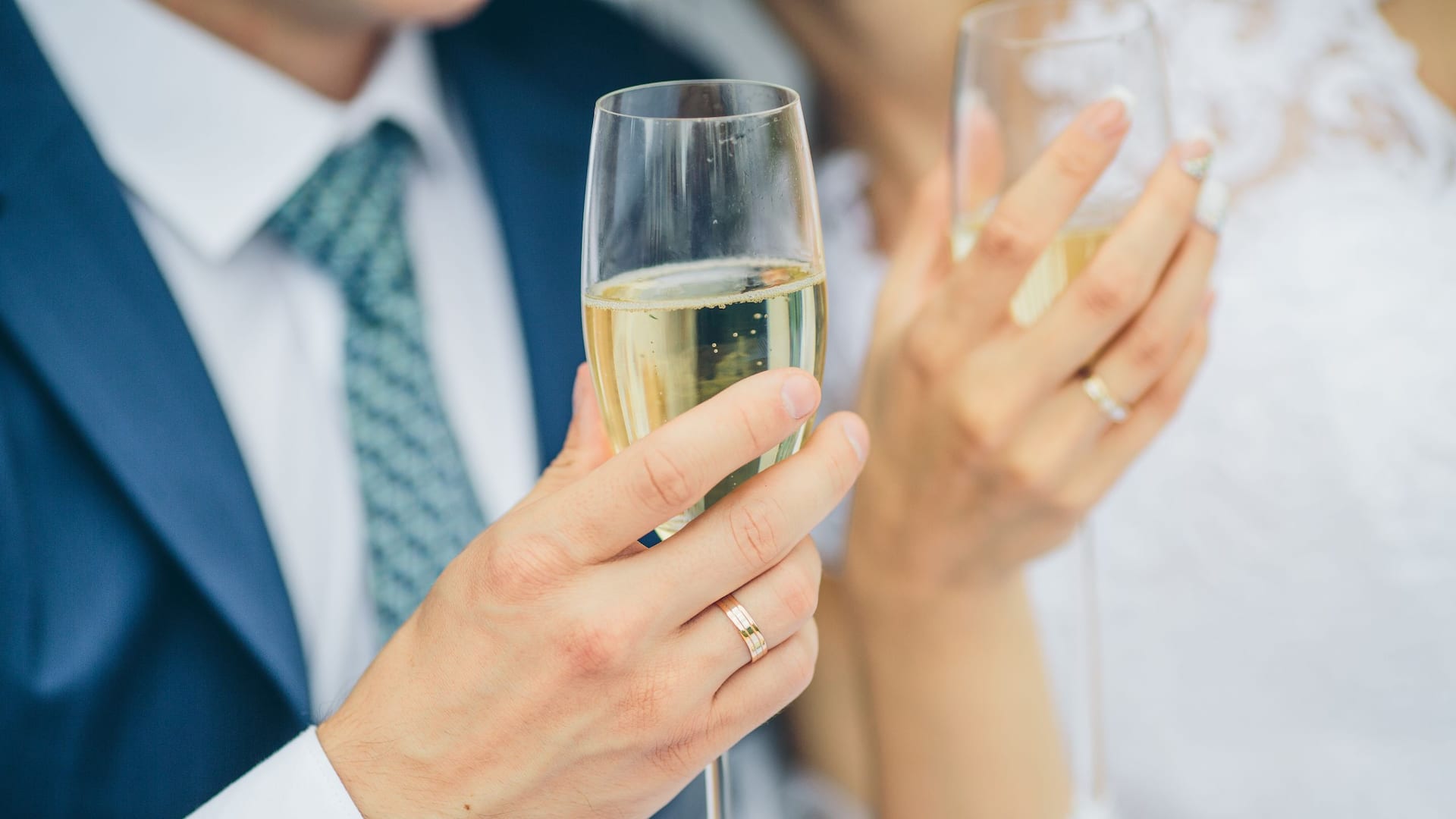 Hyatt Regency Sonoma Wine Country Bride And Groom Champagne Toast
