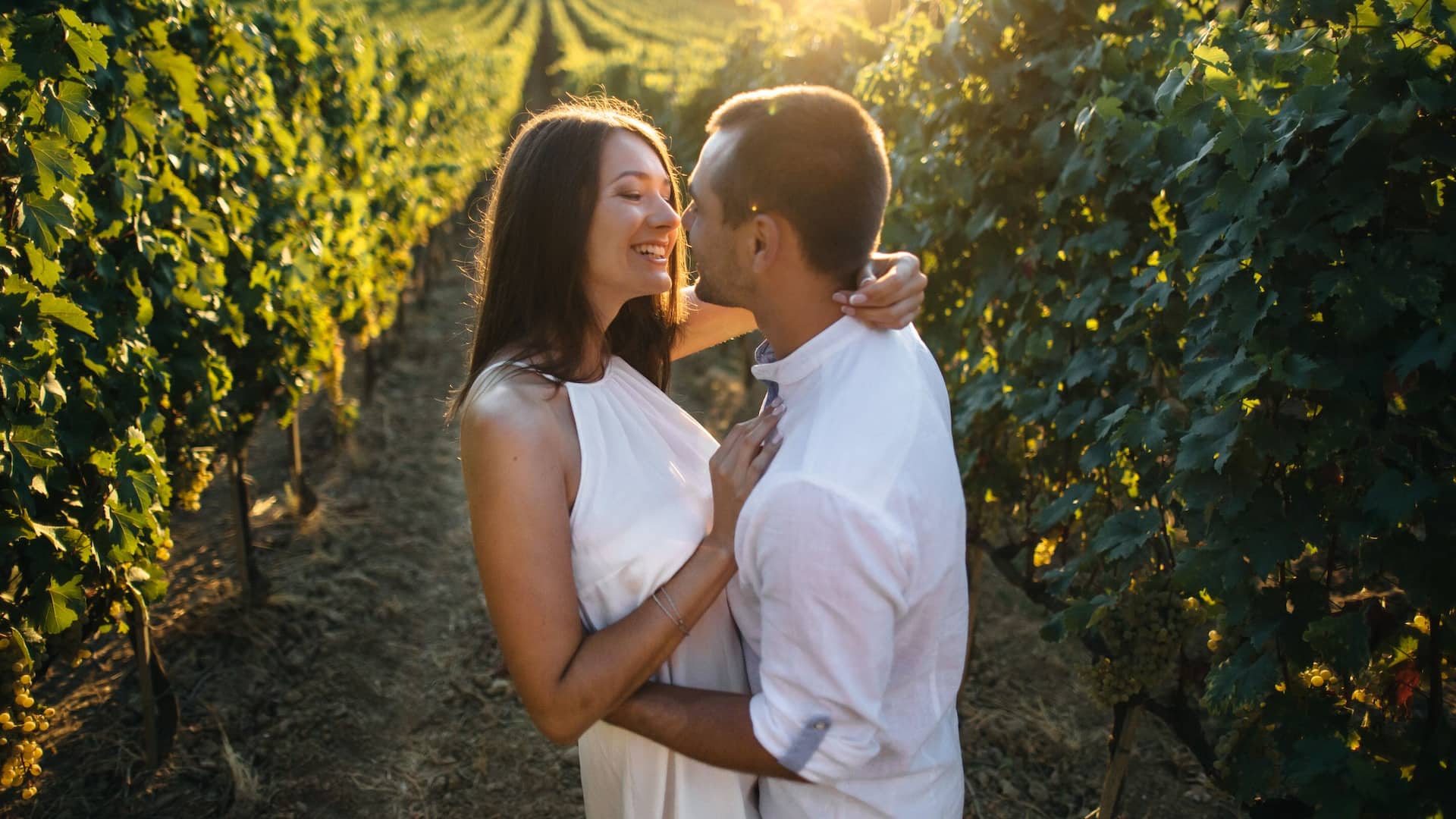 Hyatt Regency Sonoma Wine Country Couple Embrace In Vineyard
