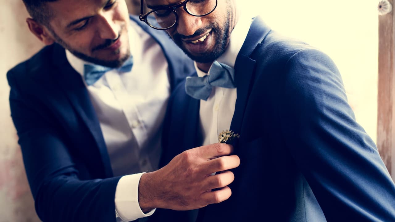 Grooms Fastening Boutonniere