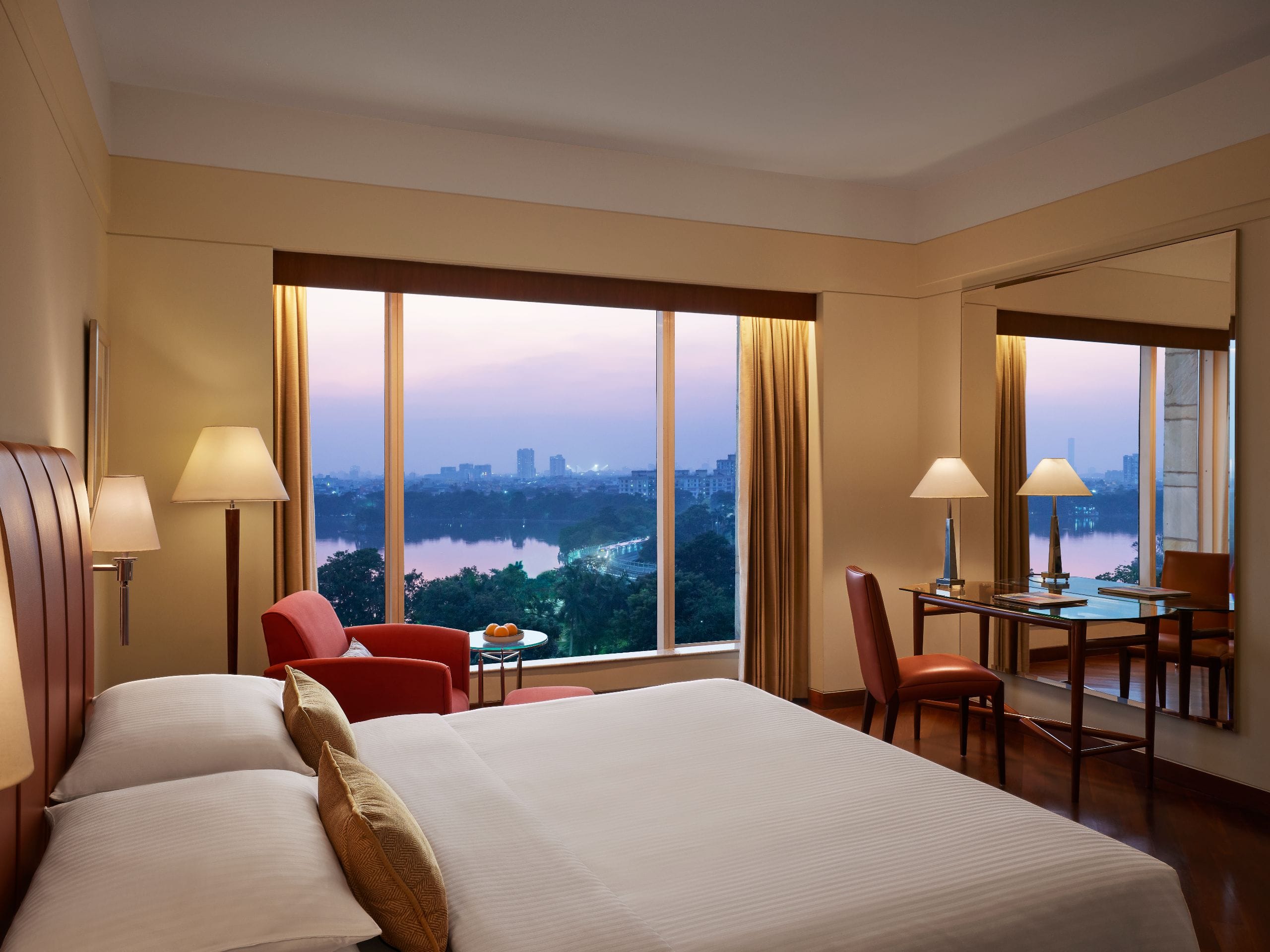 1 KING BED WITH BALCONY
