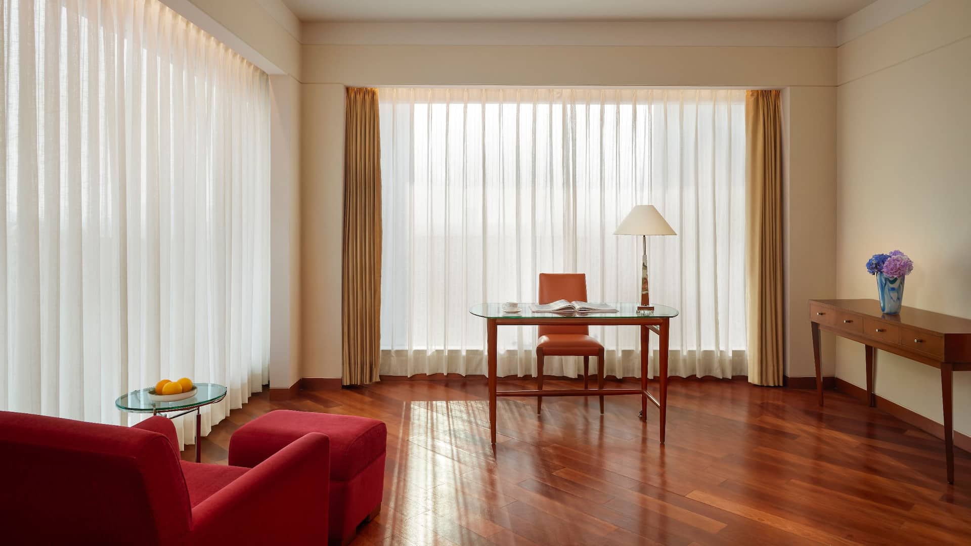 Hyatt Regency Kolkata Diplomatic Suite Desk Area