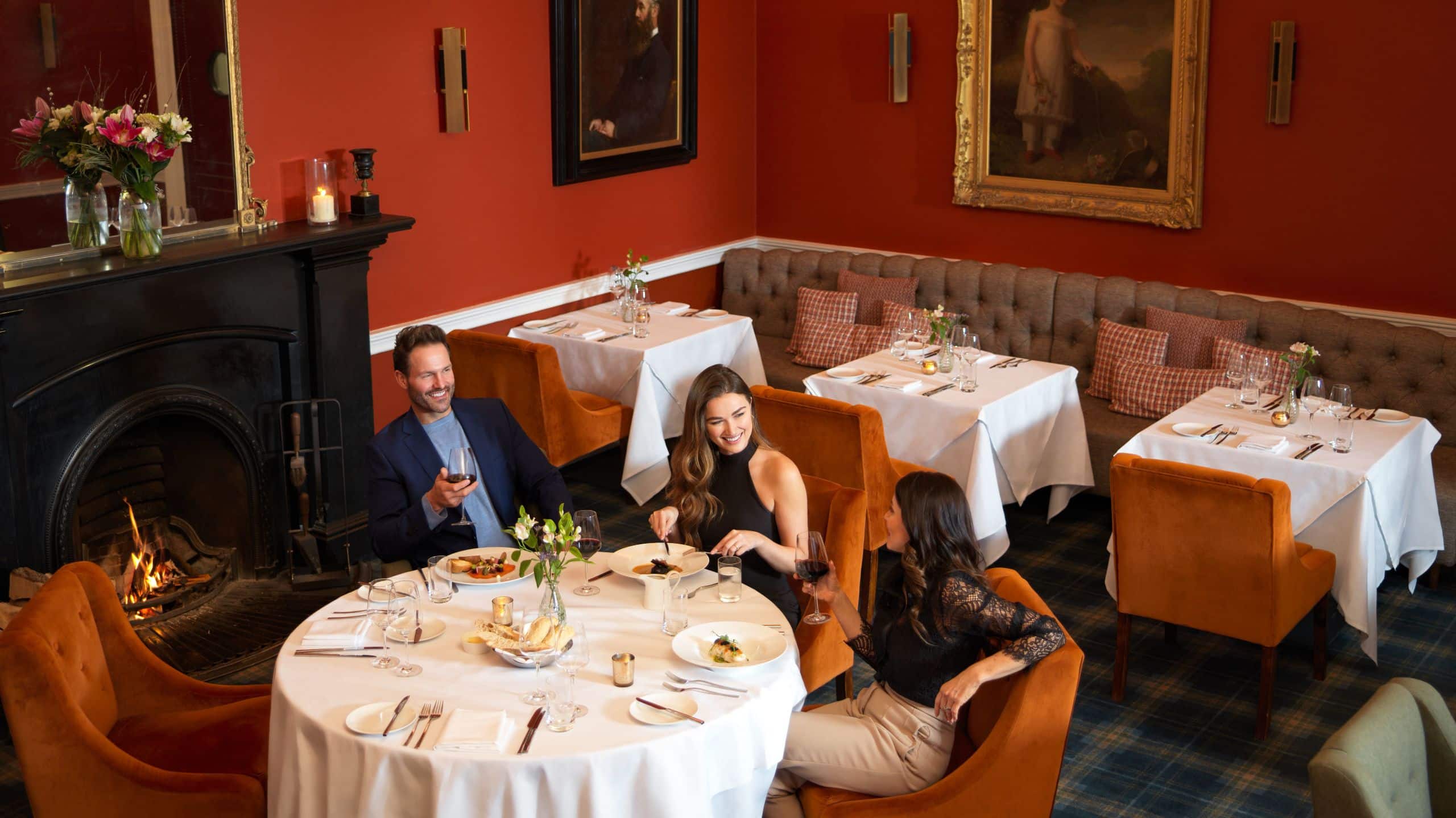 SCHLOSS Roxburghe Sunlaws Restaurant Group Dining